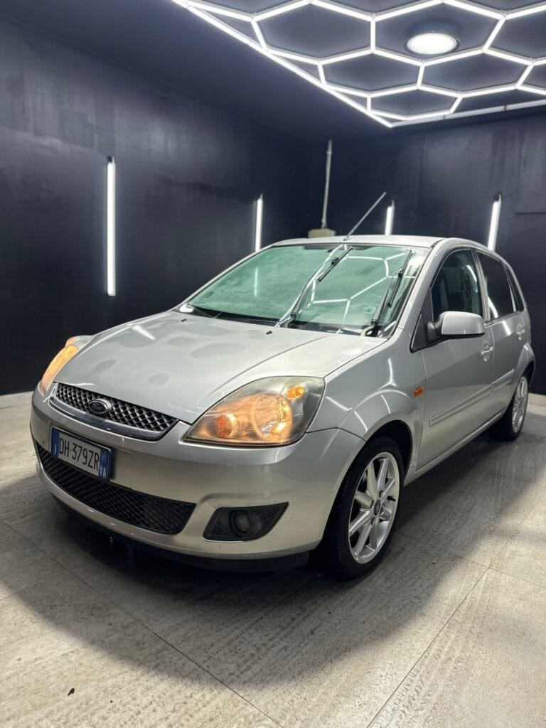 FORDFIESTA 1.2 16V 5P Ghia2007