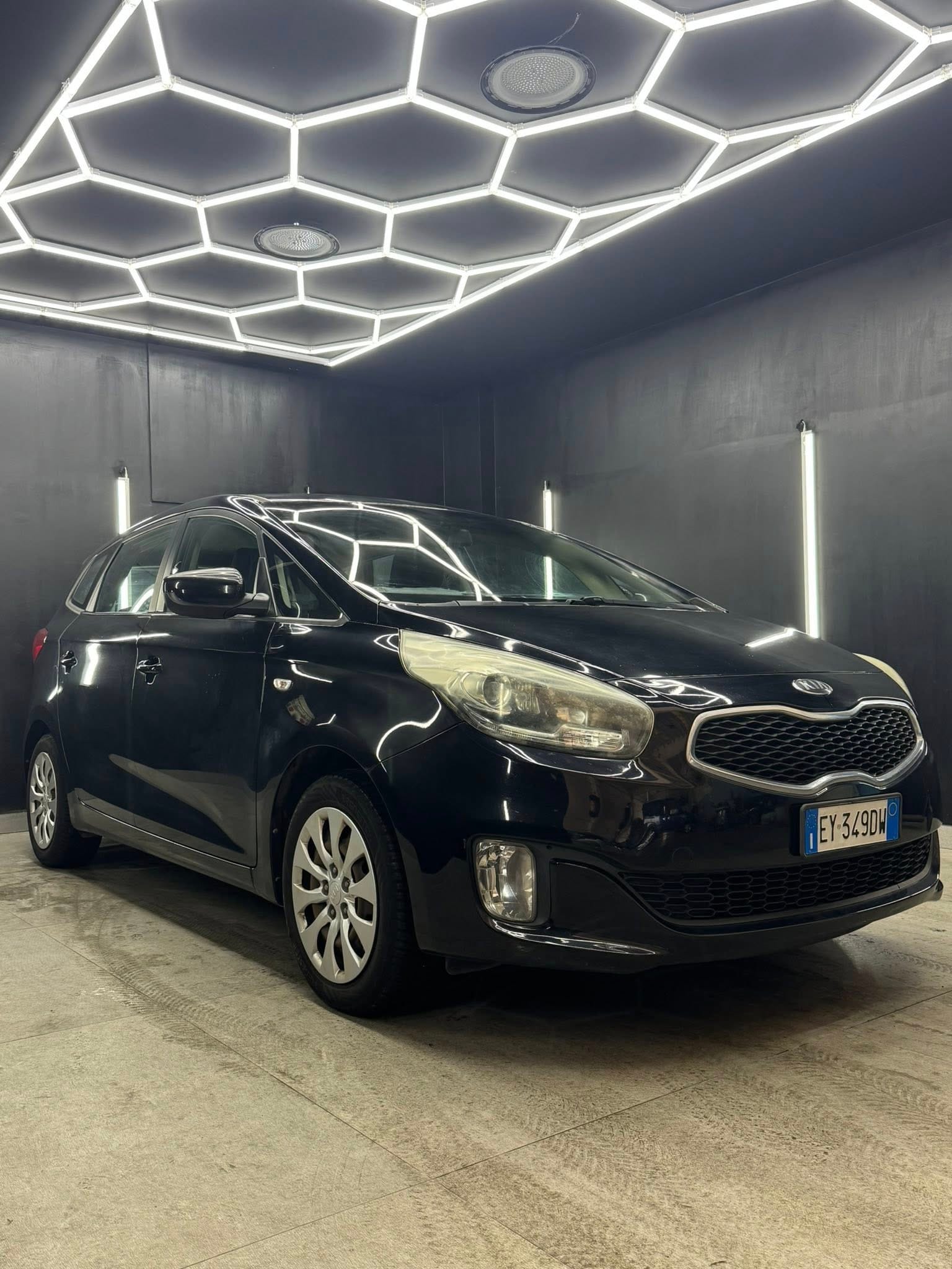 
KIACarens 1.7 CRDi 115 CV Cool2015 full									