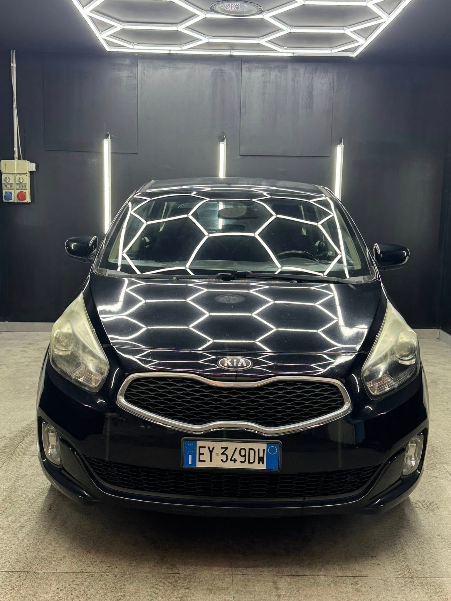 
KIACarens 1.7 CRDi 115 CV Cool2015 full									
