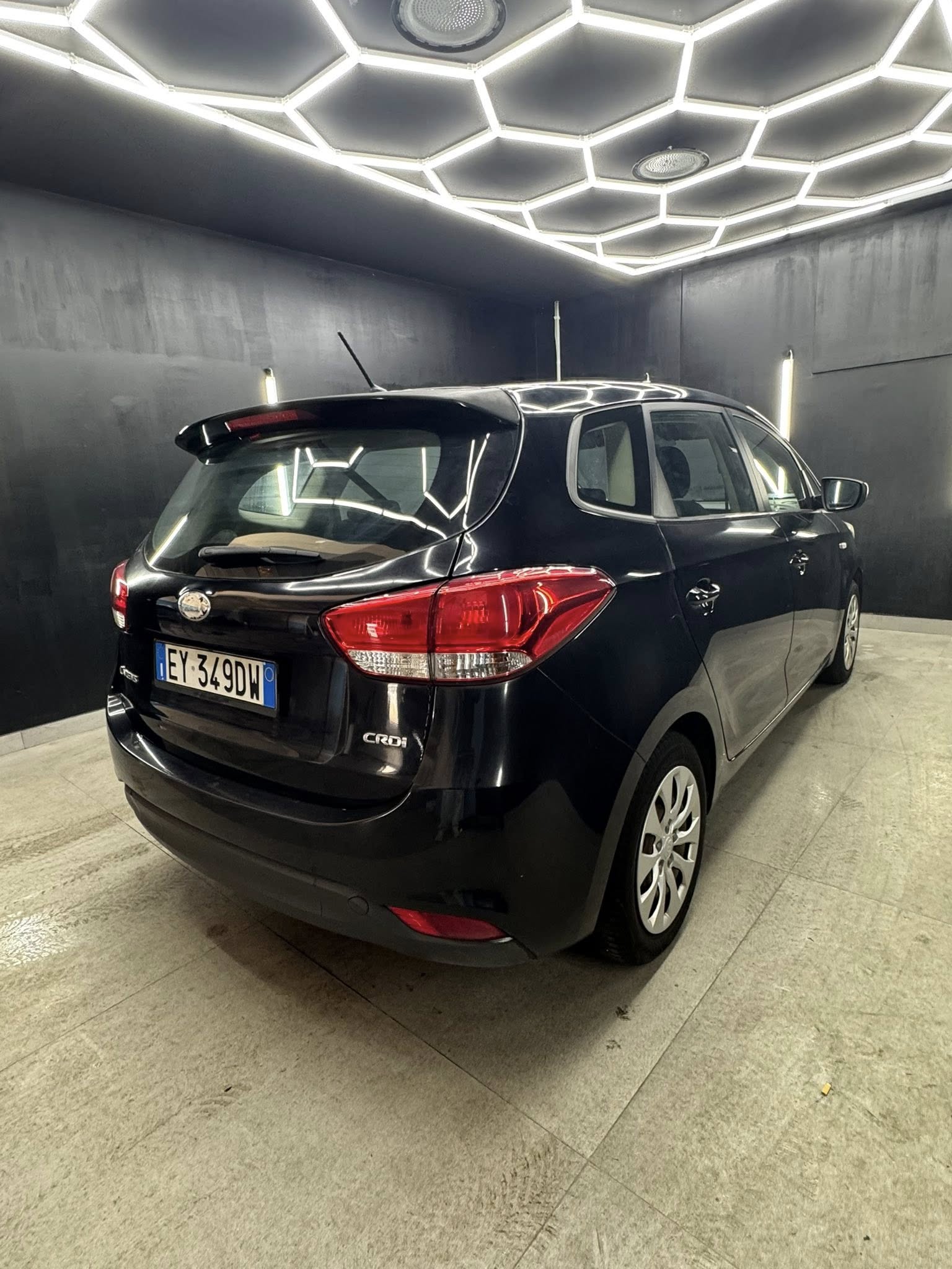
KIACarens 1.7 CRDi 115 CV Cool2015 full									