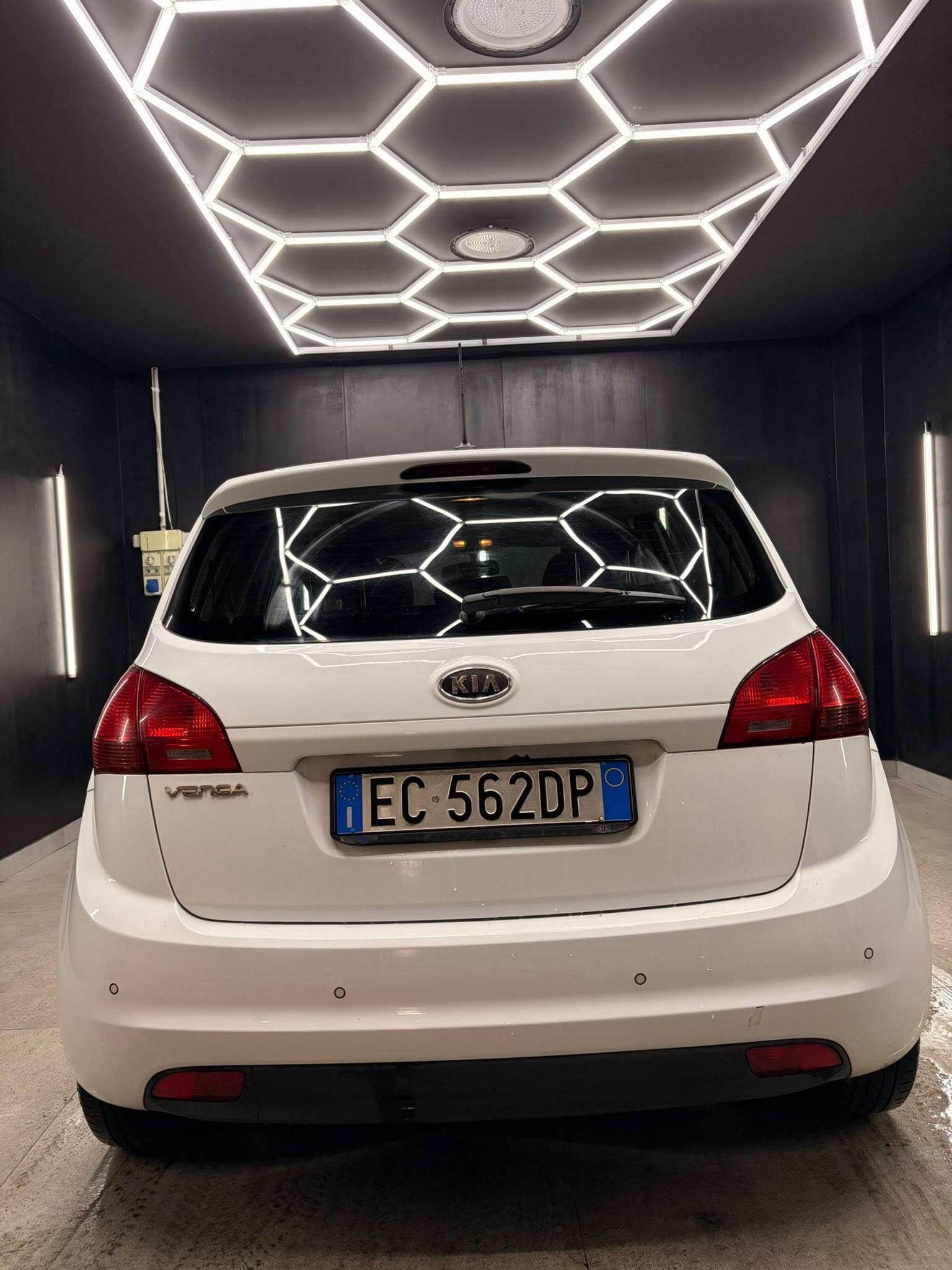 
KIAVenga 1.4 CVVT EX ISG full									