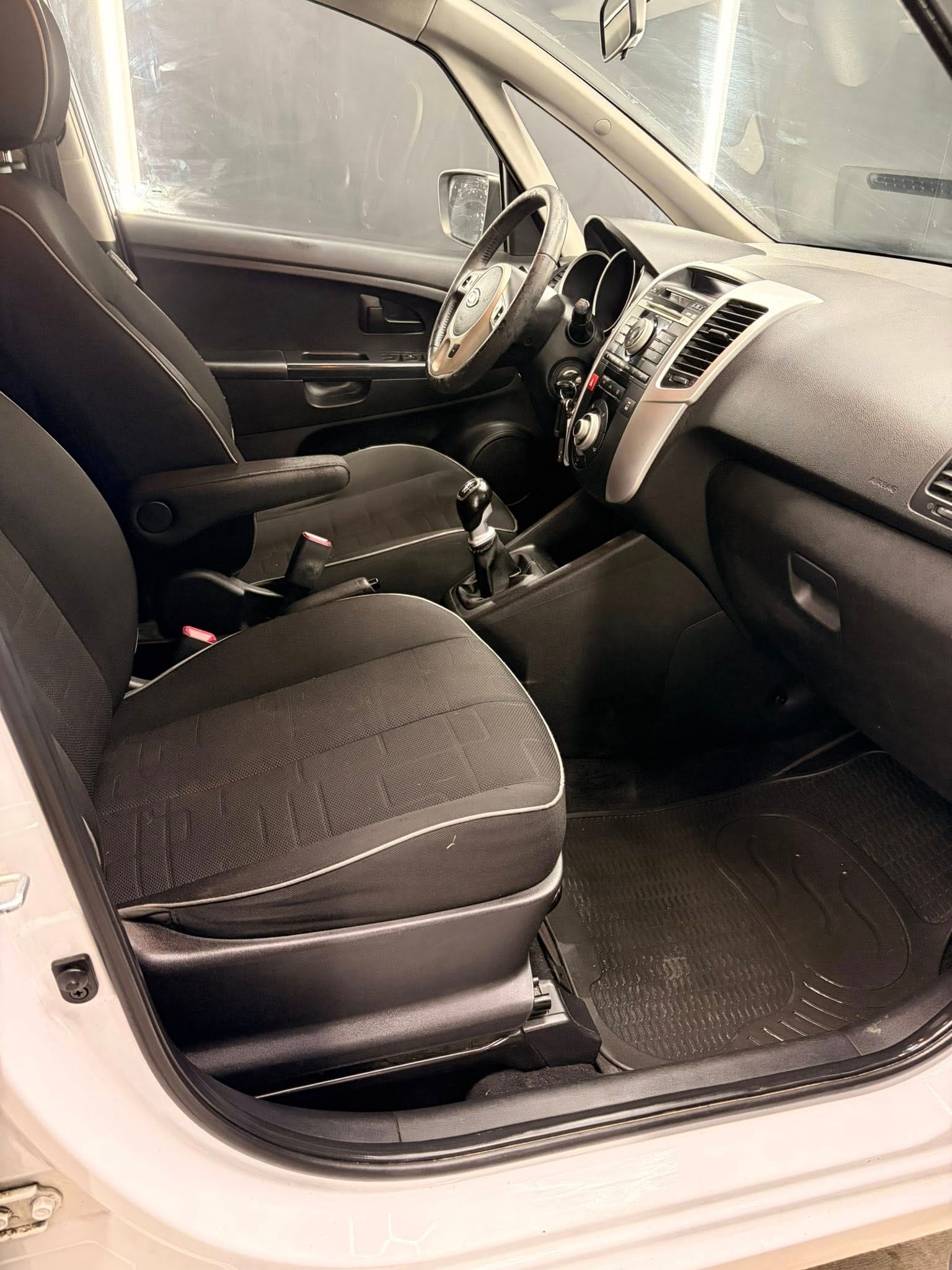 
KIAVenga 1.4 CVVT EX ISG full									