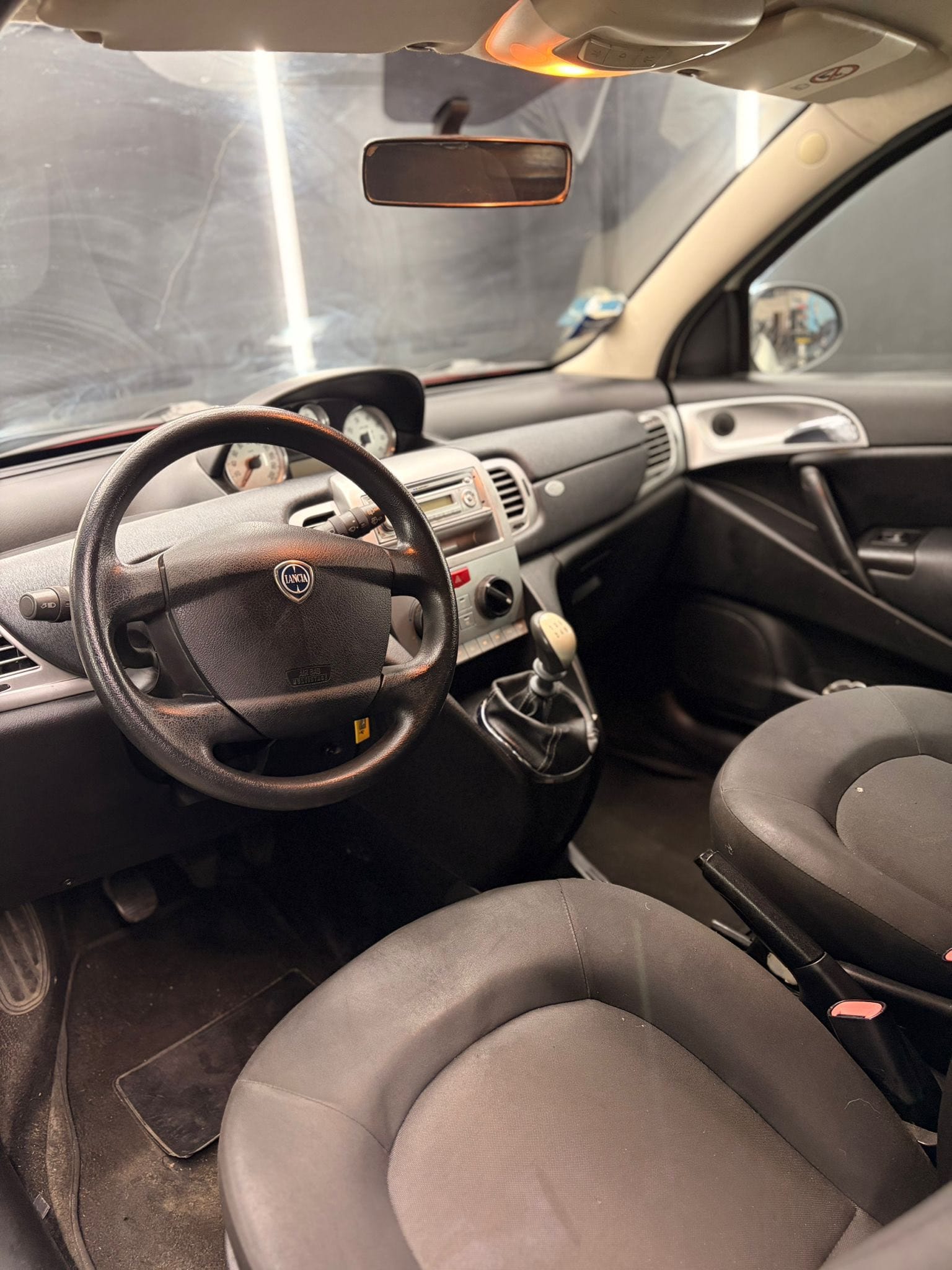 
LANCIAYpsilon 1.2 69 CV Diva2011 full									