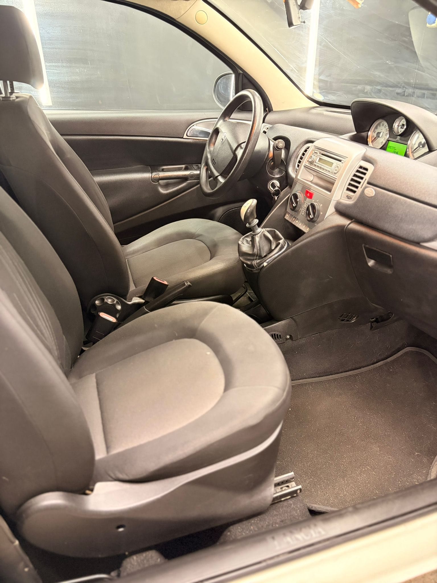 
LANCIAYpsilon 1.2 69 CV Diva2011 full									