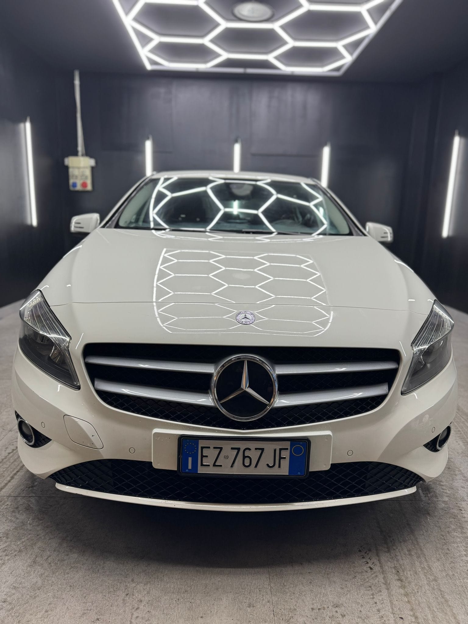 
MERCEDESCLASSE A 200 CDI Dark Night Edition2015 full									
