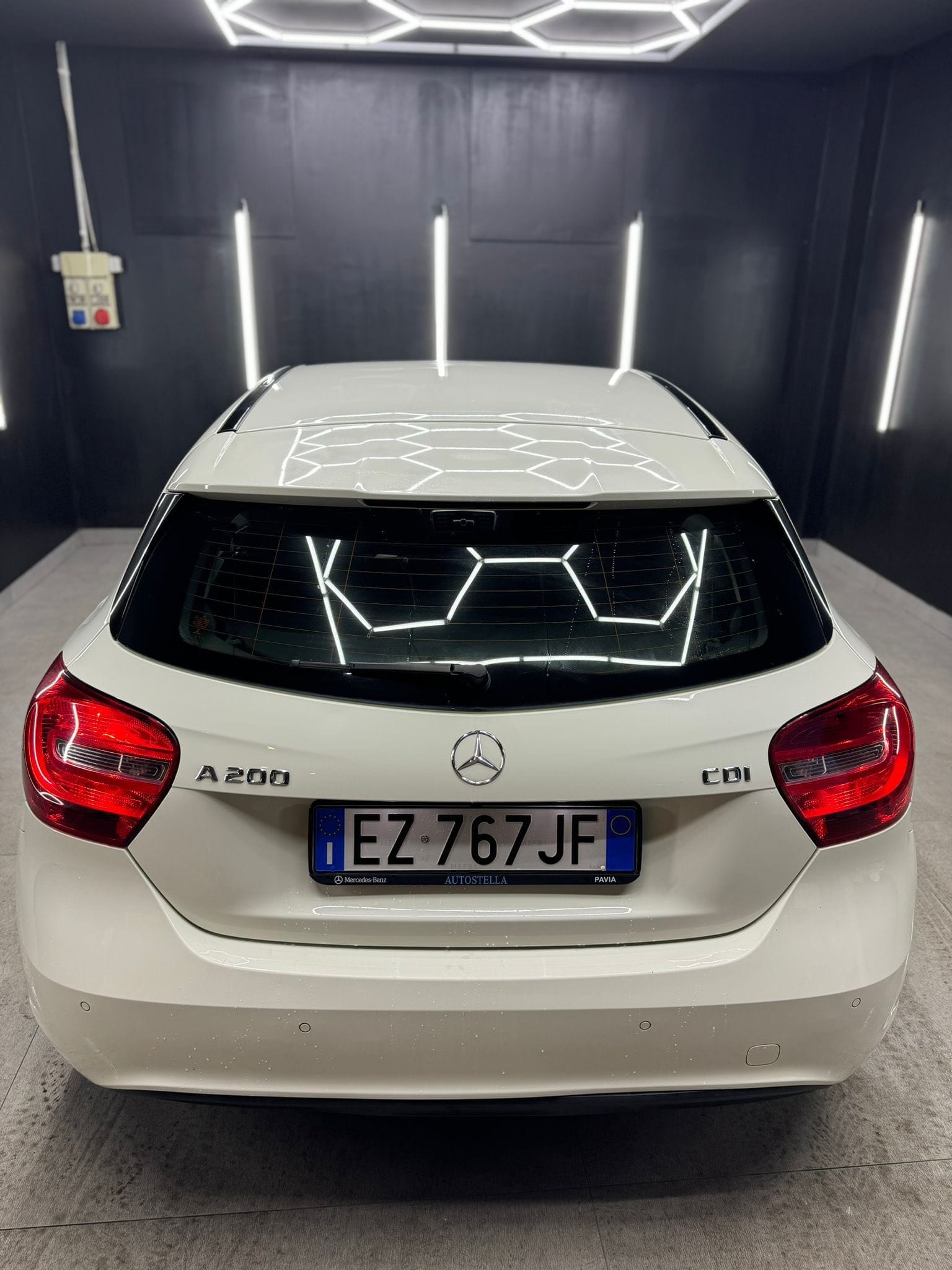 
MERCEDESCLASSE A 200 CDI Dark Night Edition2015 full									