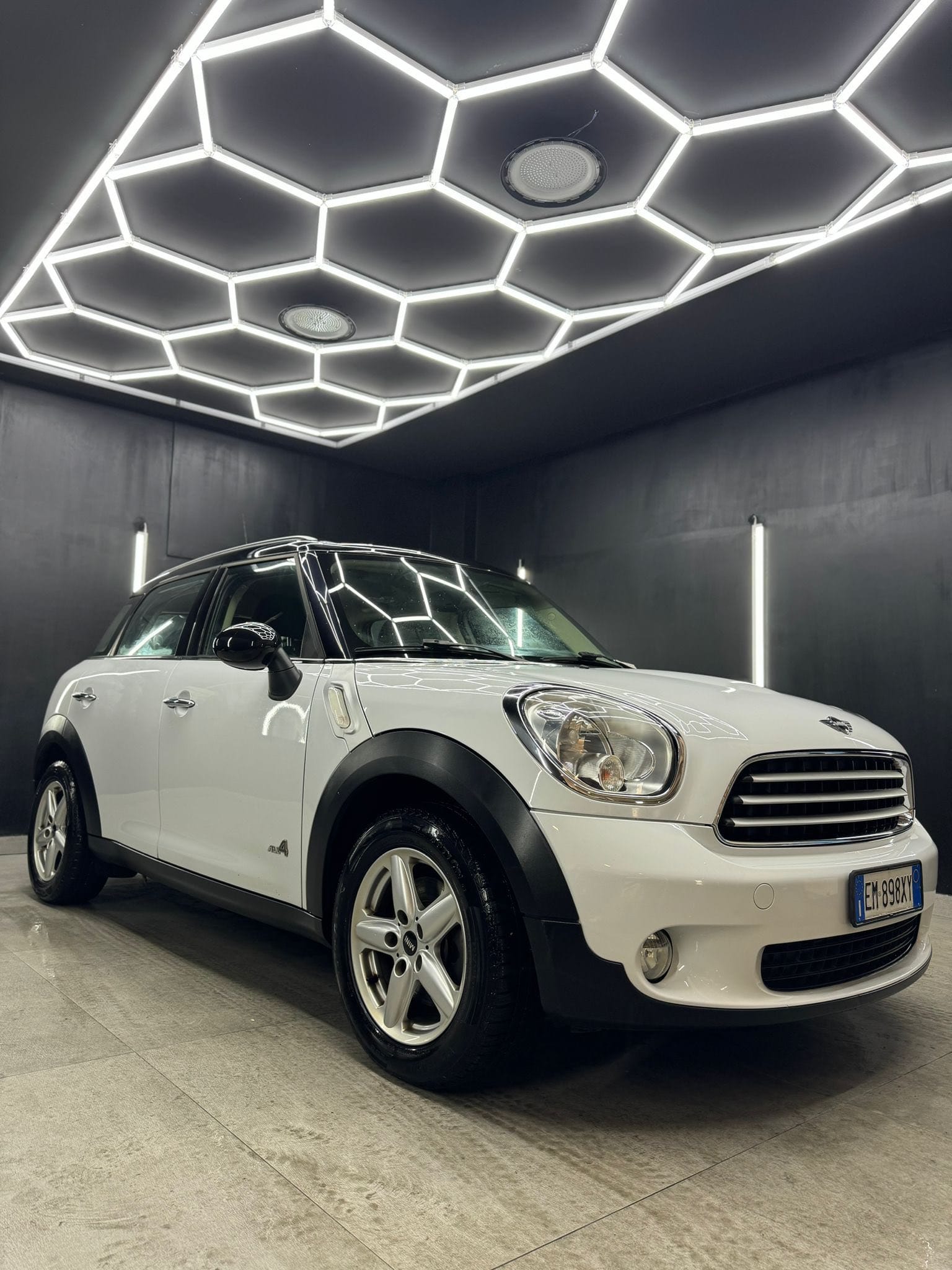 
MINI1.6 Cooper D Countryman ALL42012 full									