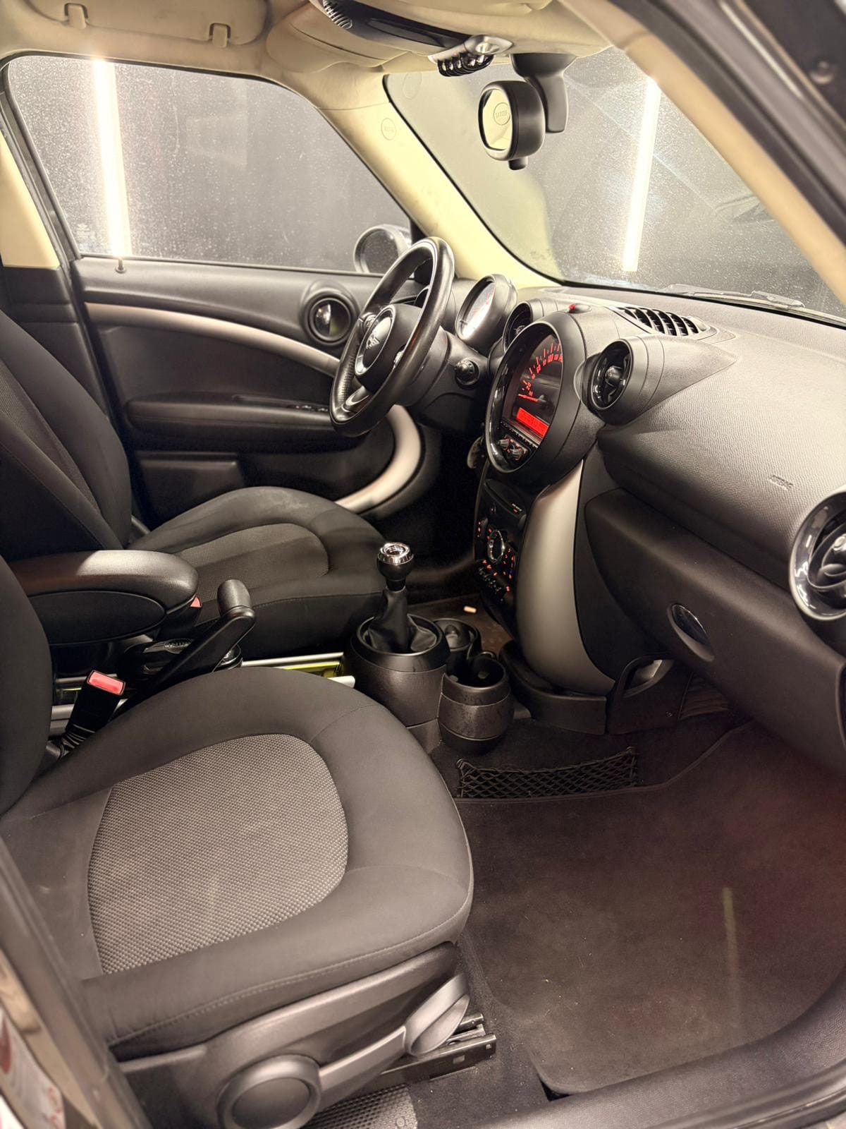 
MINI1.6 One Countryman2015 full									