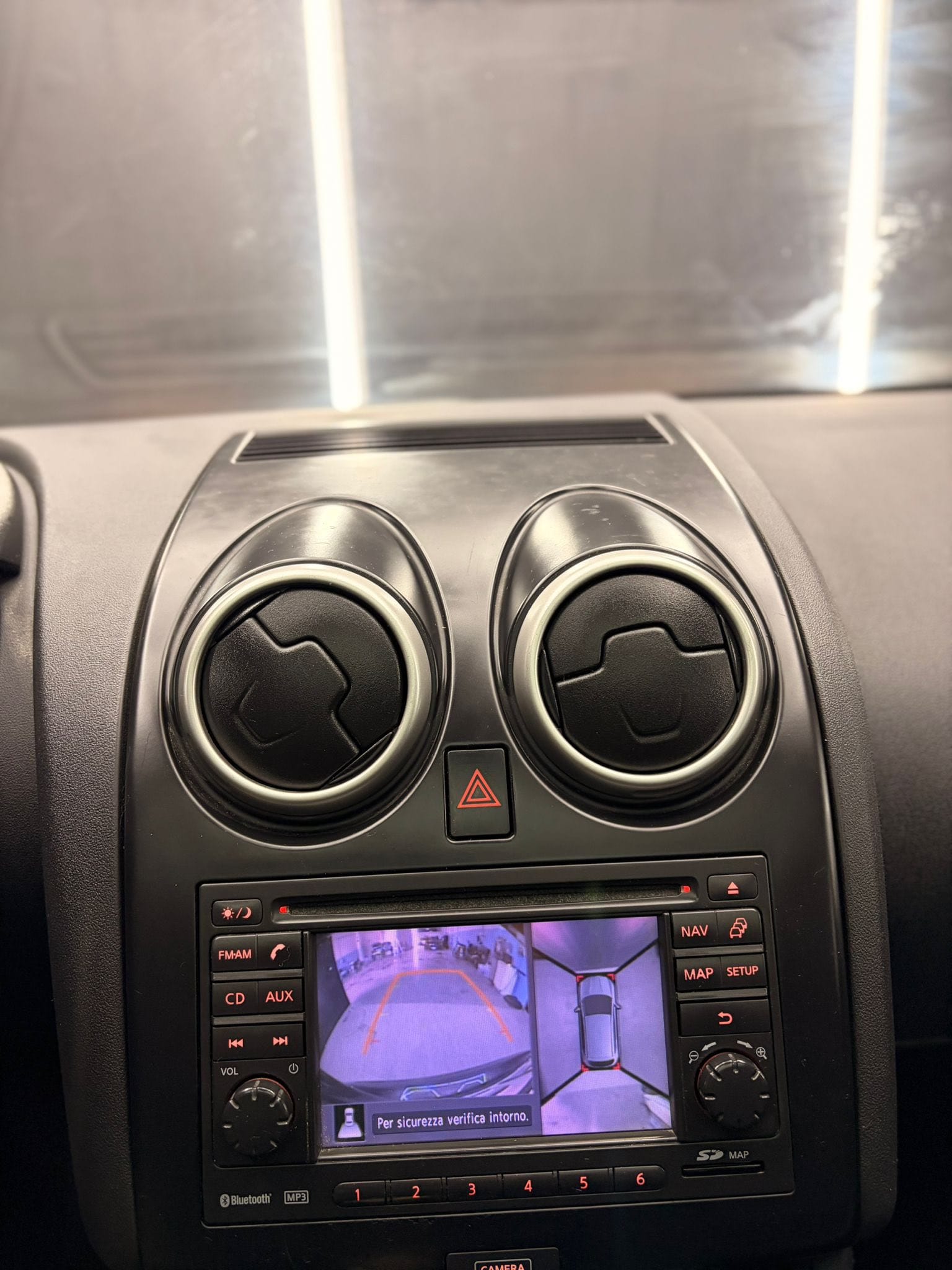 
NISSANQashqai 1.6 dCi DPF Visia2013 full									