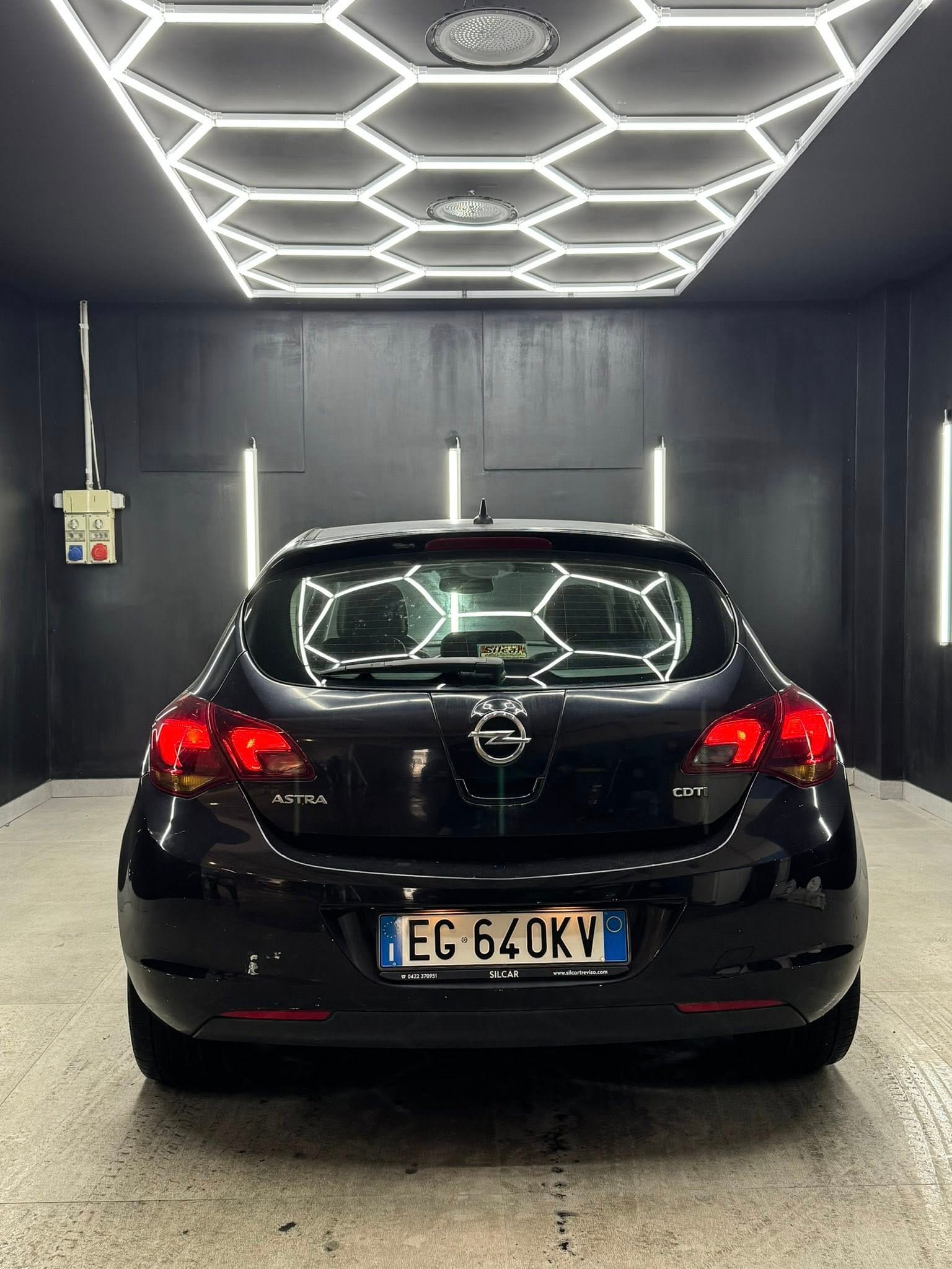 
OPELAstra 1.7 CDTI 110CV 5p. Cosmo2011 full									