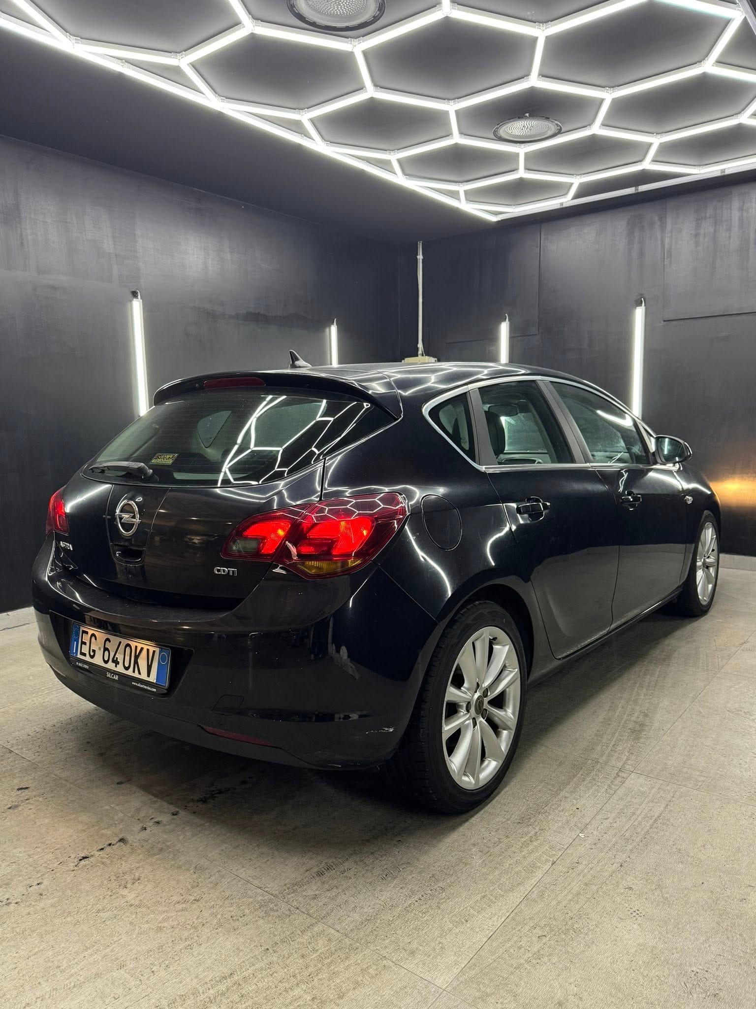 
OPELAstra 1.7 CDTI 110CV 5p. Cosmo2011 full									