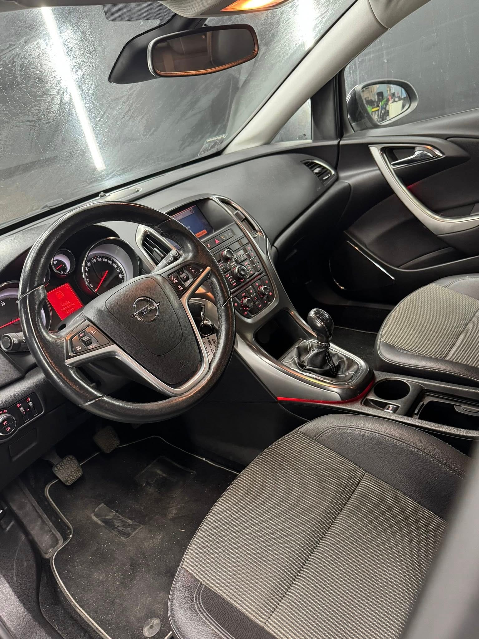 
OPELAstra 1.7 CDTI 110CV 5p. Cosmo2011 full									