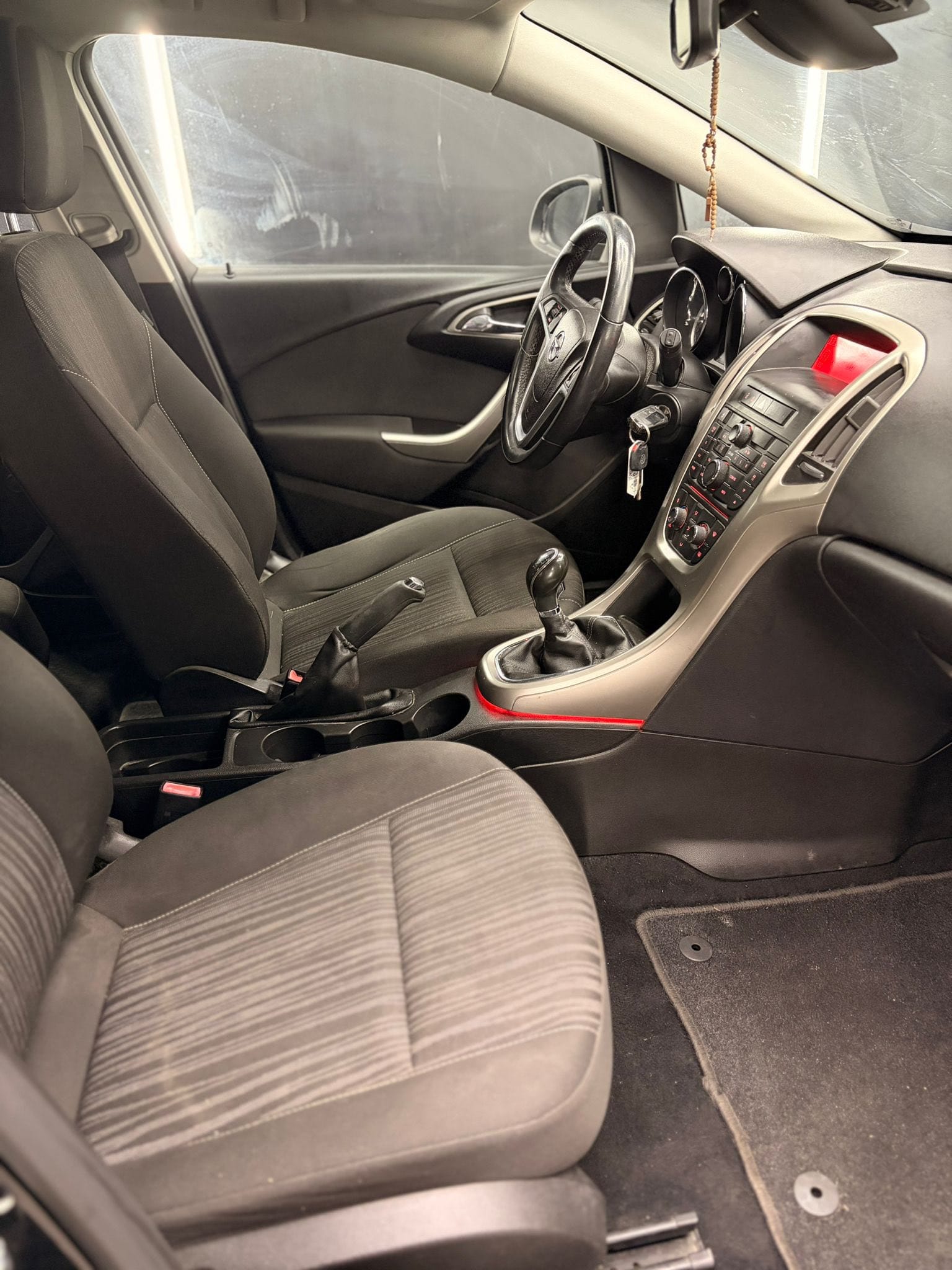 
OPELAstra 1.7 CDTI 110CV Sports Tourer Cosmo2011 full									