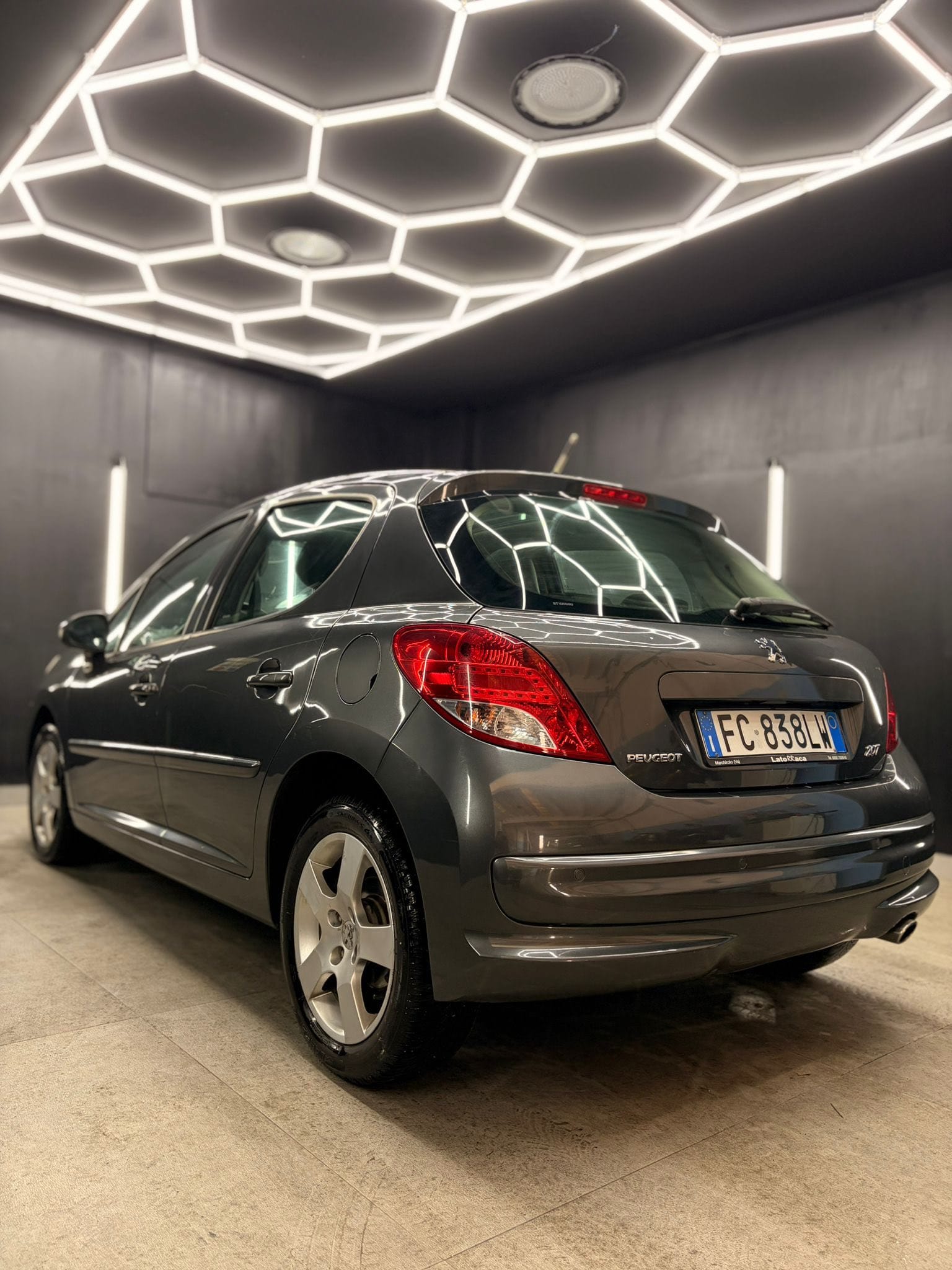 
PEUGEOT207 1.6 VTi 120CV 5p. XS2011 full									