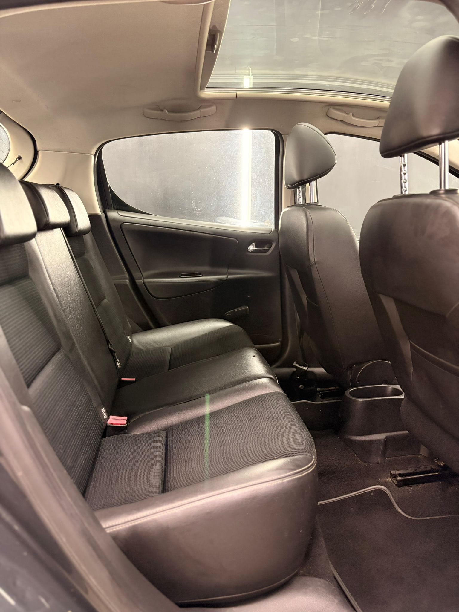 
PEUGEOT207 1.6 VTi 120CV 5p. XS2011 full									