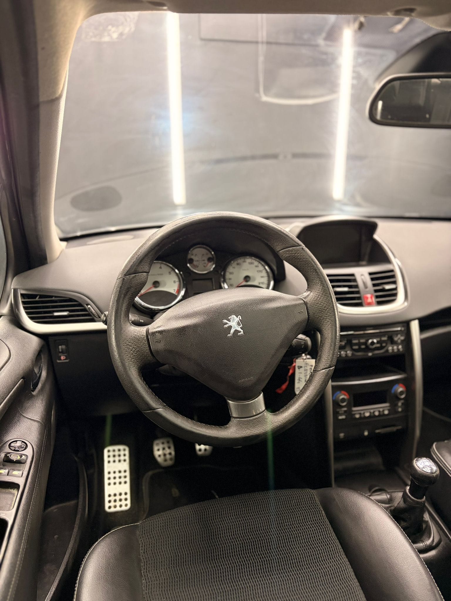 
PEUGEOT207 1.6 VTi 120CV 5p. XS2011 full									