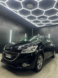 PEUGEOT208 1.2 VTi 5p. Access2012