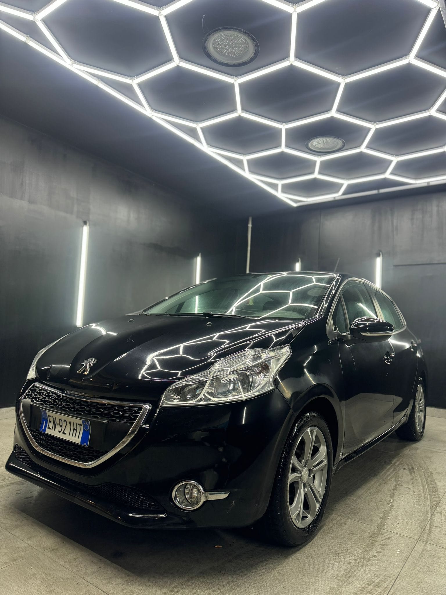 PEUGEOT208 1.2 VTi 5p. Access2012
