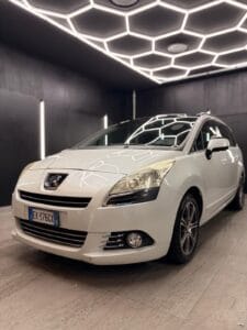 PEUGEOT5008 2.0 HDi 150CV Allure2011