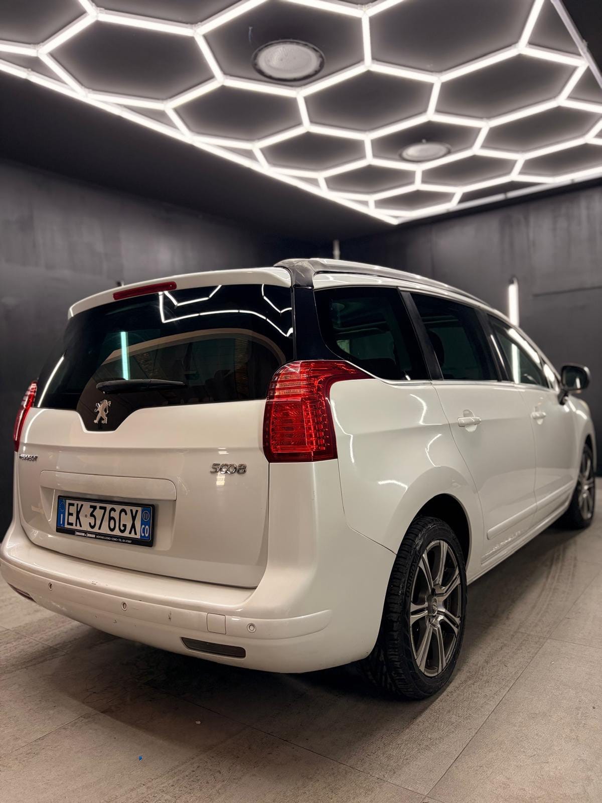 
PEUGEOT5008 2.0 HDi 150CV Allure2011 full									
