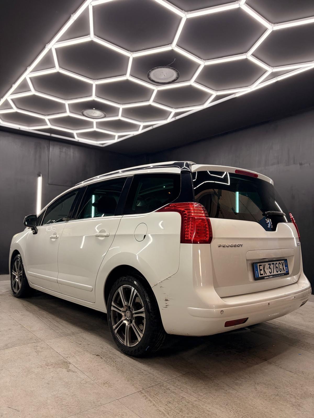 
PEUGEOT5008 2.0 HDi 150CV Allure2011 full									