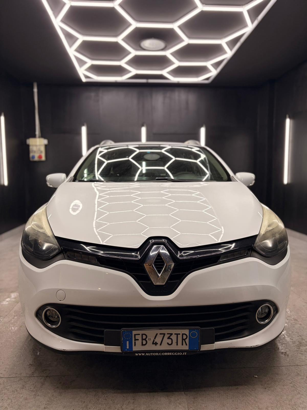 
RENAULTClio Sporter 1.2 75CV Zen2016 full									
