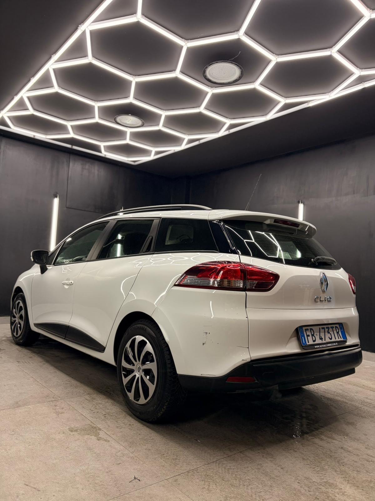 
RENAULTClio Sporter 1.2 75CV Zen2016 full									