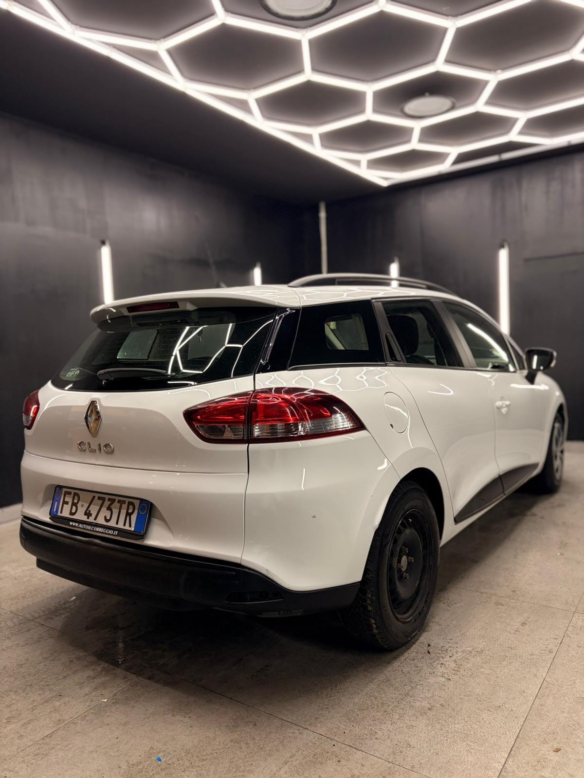 
RENAULTClio Sporter 1.2 75CV Zen2016 full									