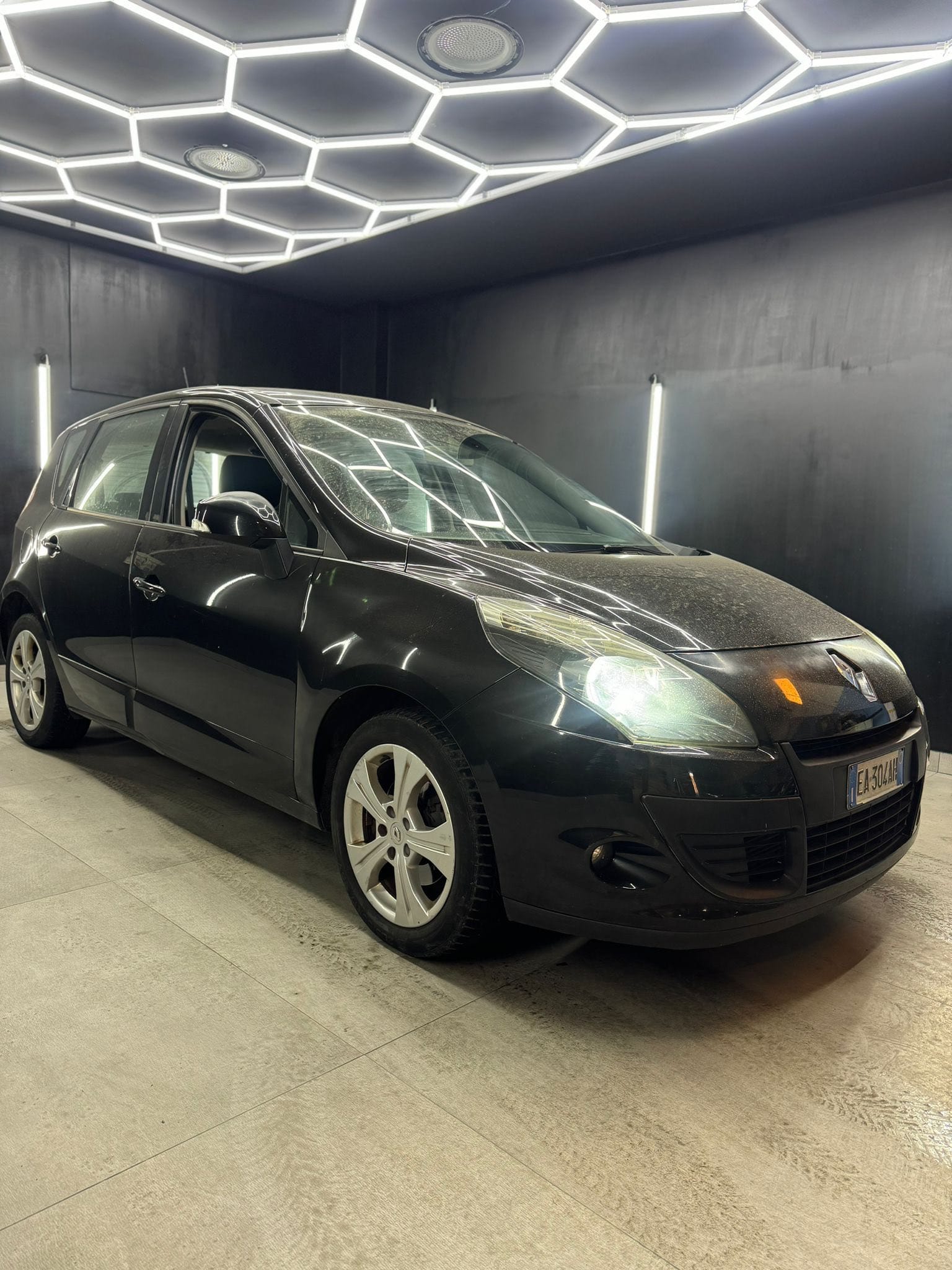 
RENAULTScenic X-Mod 1.5 dCi 110CV Luxe2009 full									