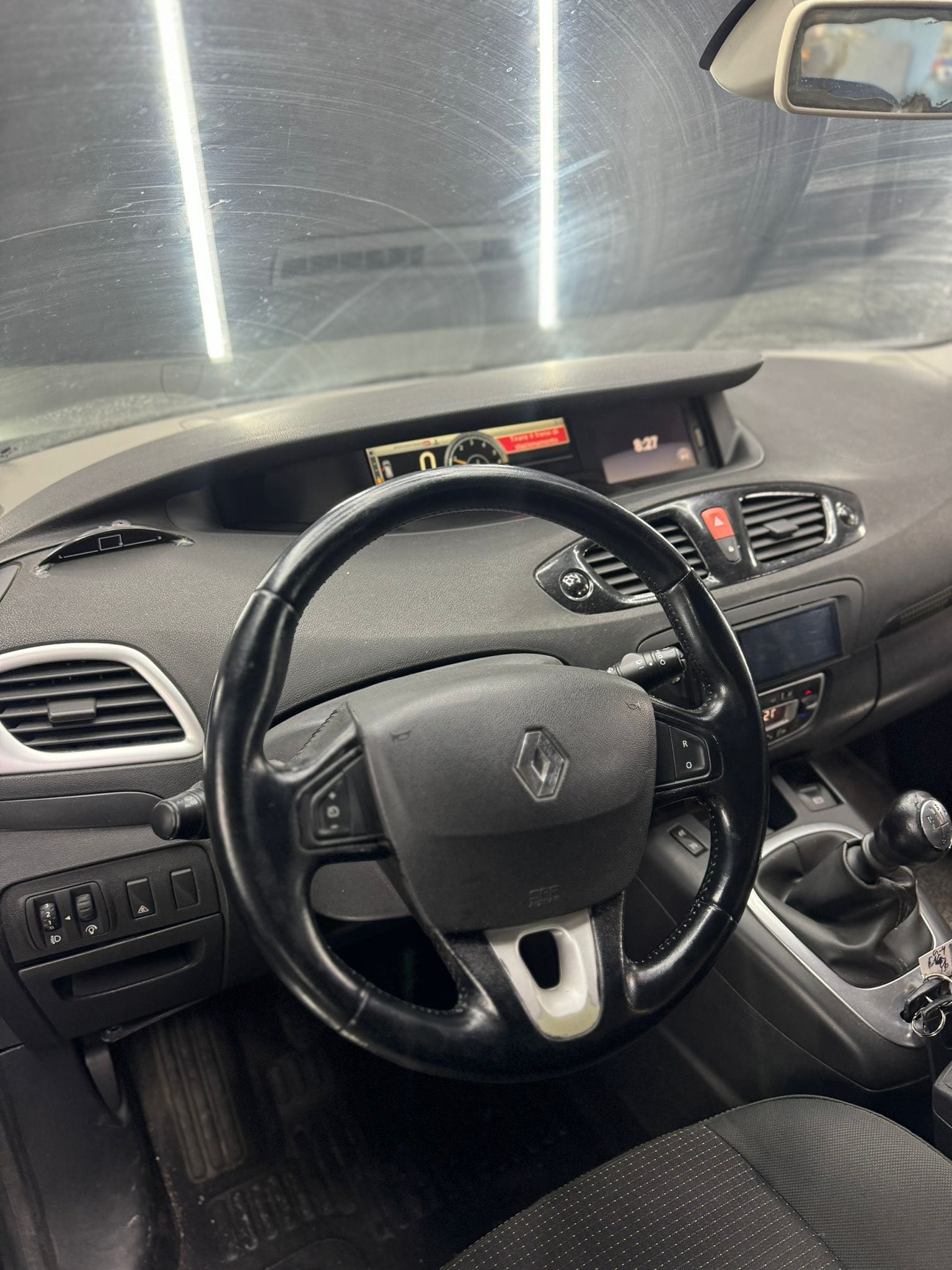 
RENAULTScenic X-Mod 1.5 dCi 110CV Luxe2009 full									