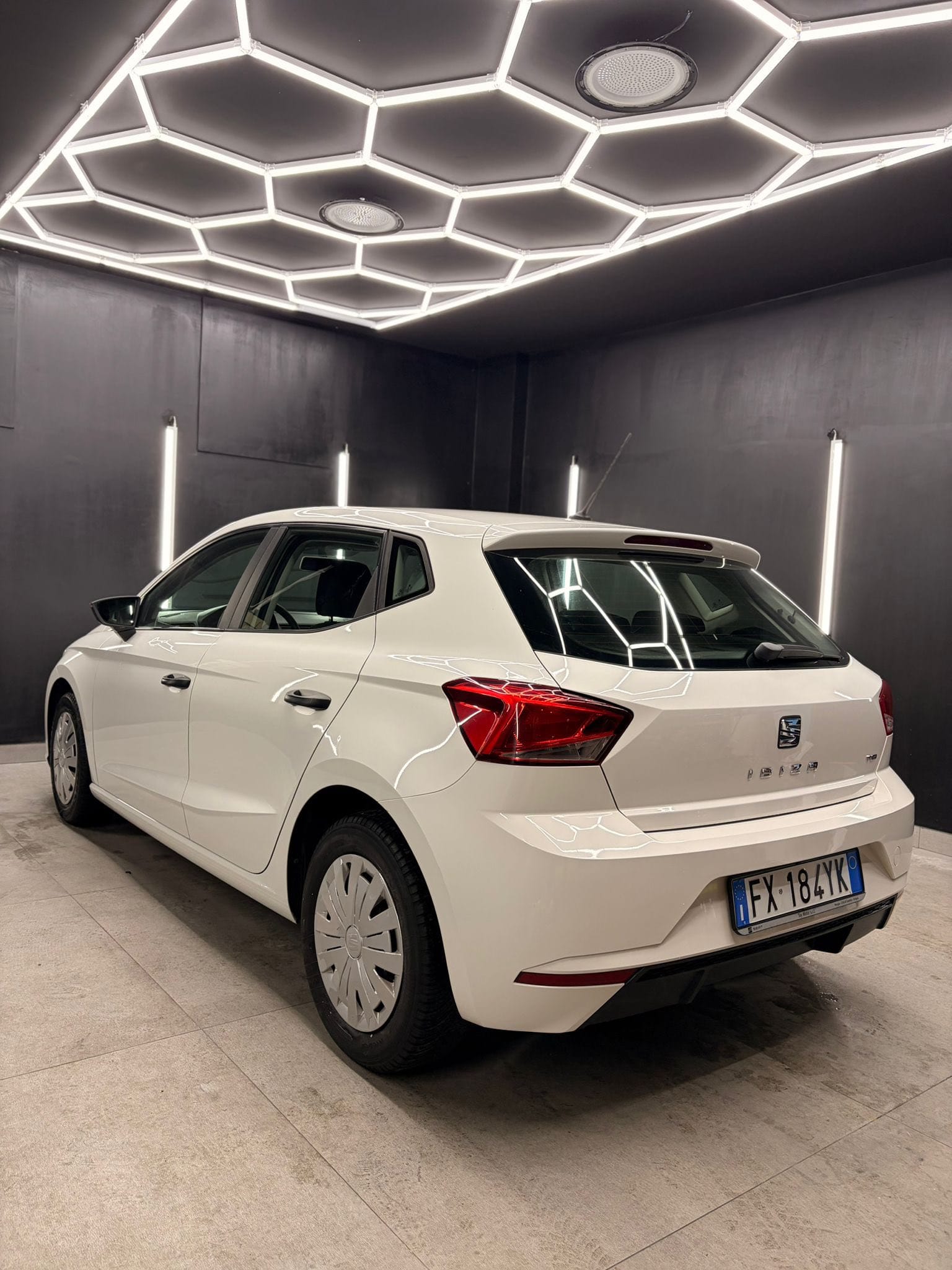 
SEATIbiza 1.0 TGI 5p FR2019 full									