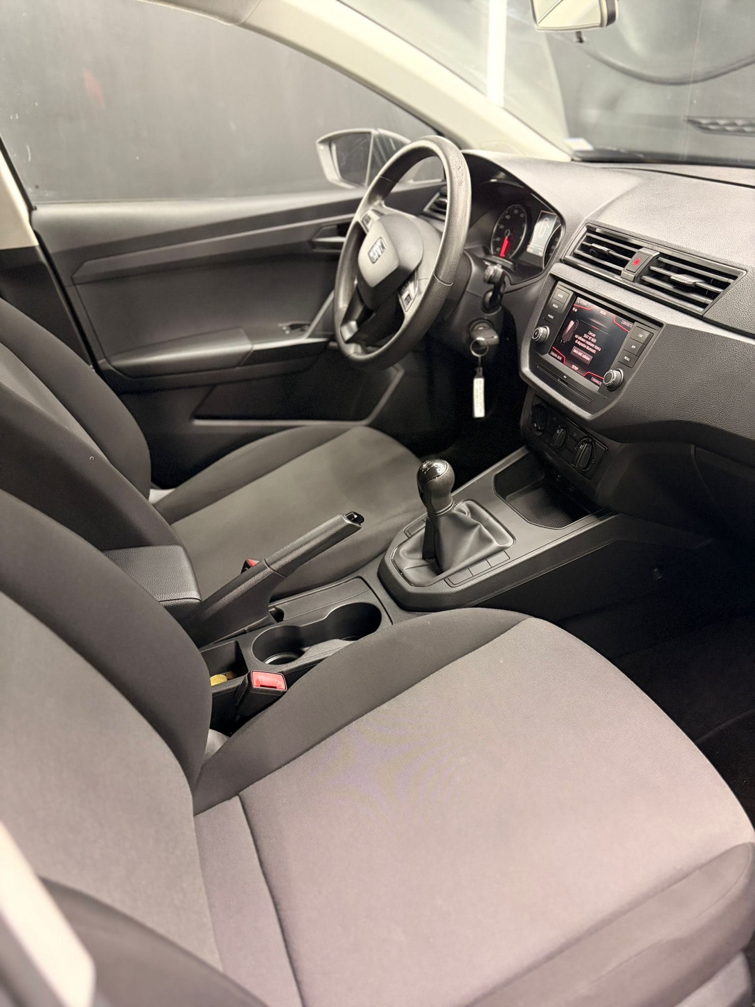 
SEATIbiza 1.0 TGI 5p FR2019 full									