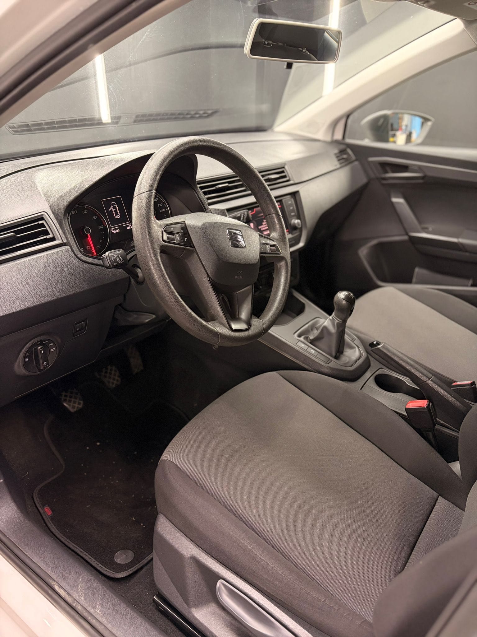 
SEATIbiza 1.0 TGI 5p FR2019 full									