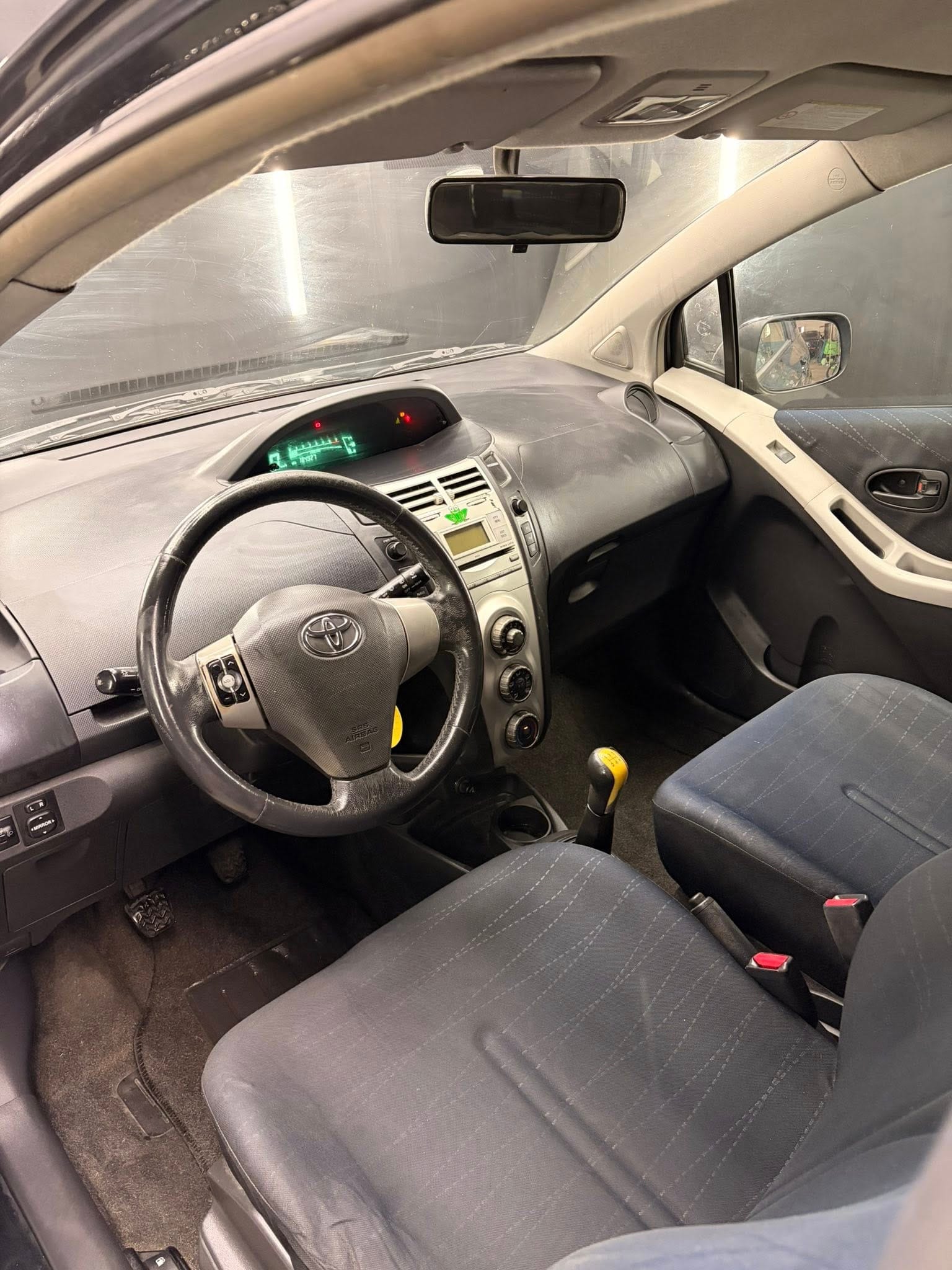 
TOYOTAYaris 1.3 3p. Navi full									