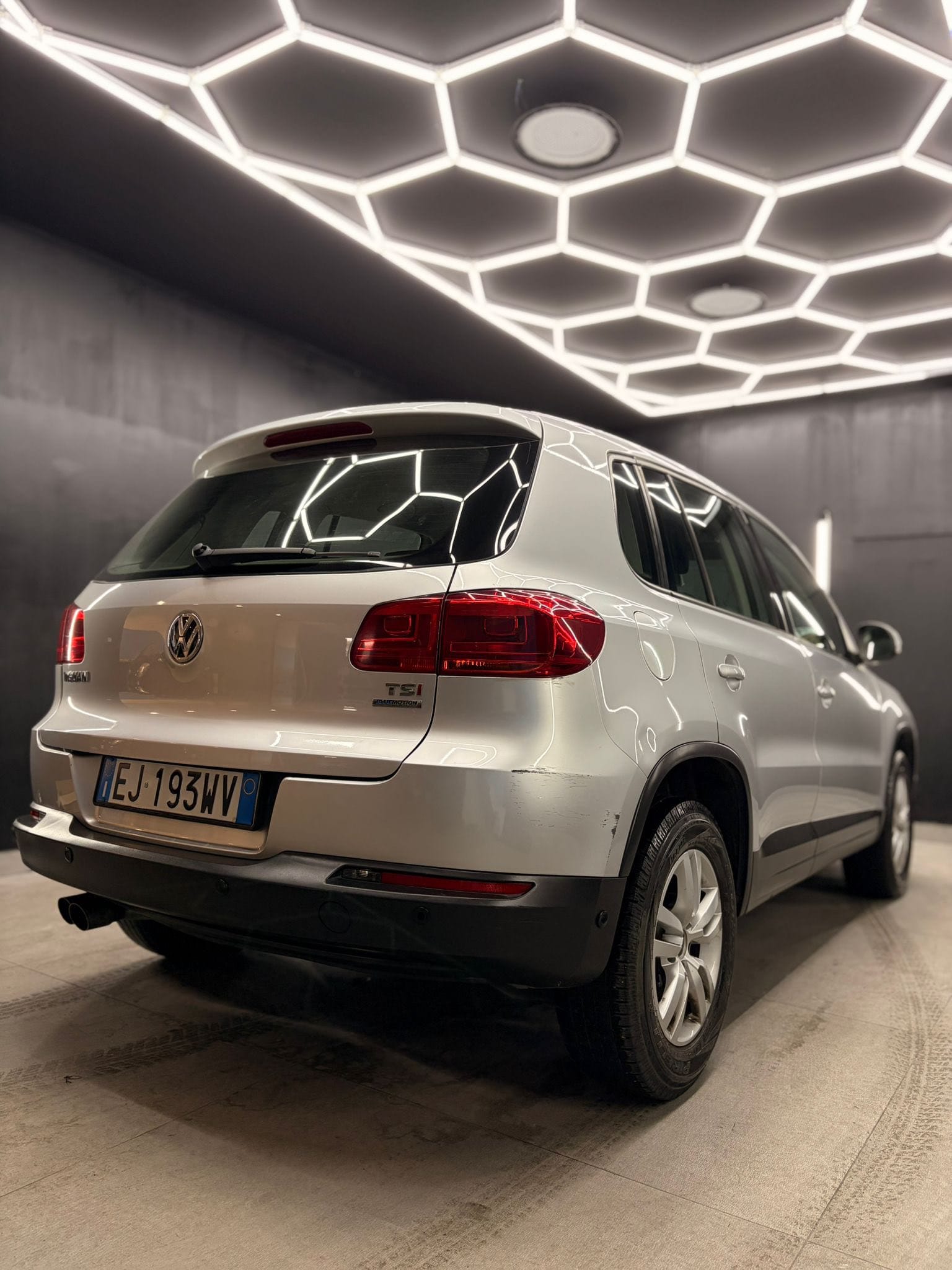 
VOLKSWAGENTiguan 1.4 TSI 122 CV Trend & Fun2011 full									
