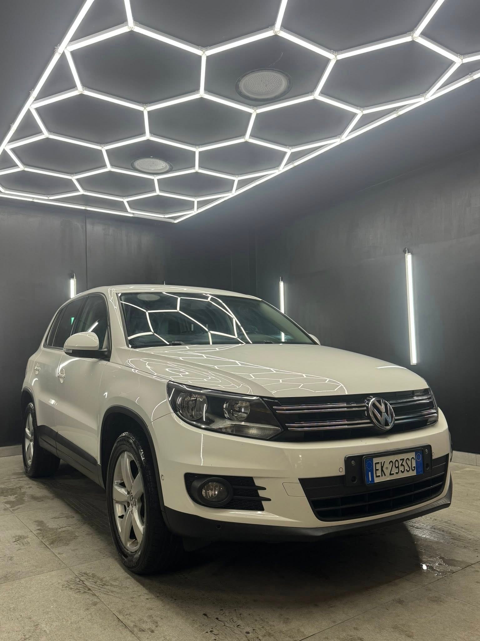 
VOLKSWAGENTiguan 1.4 TSI 122 CV Trend & Fun BlueMotion2011 full									