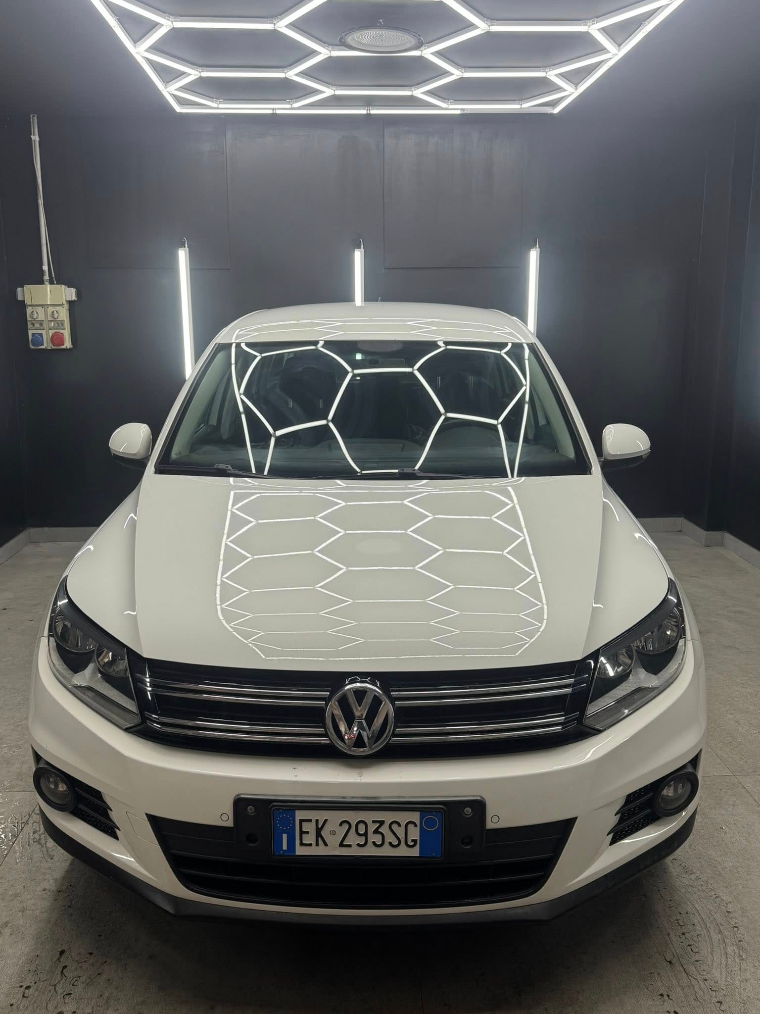 
VOLKSWAGENTiguan 1.4 TSI 122 CV Trend & Fun BlueMotion2011 full									