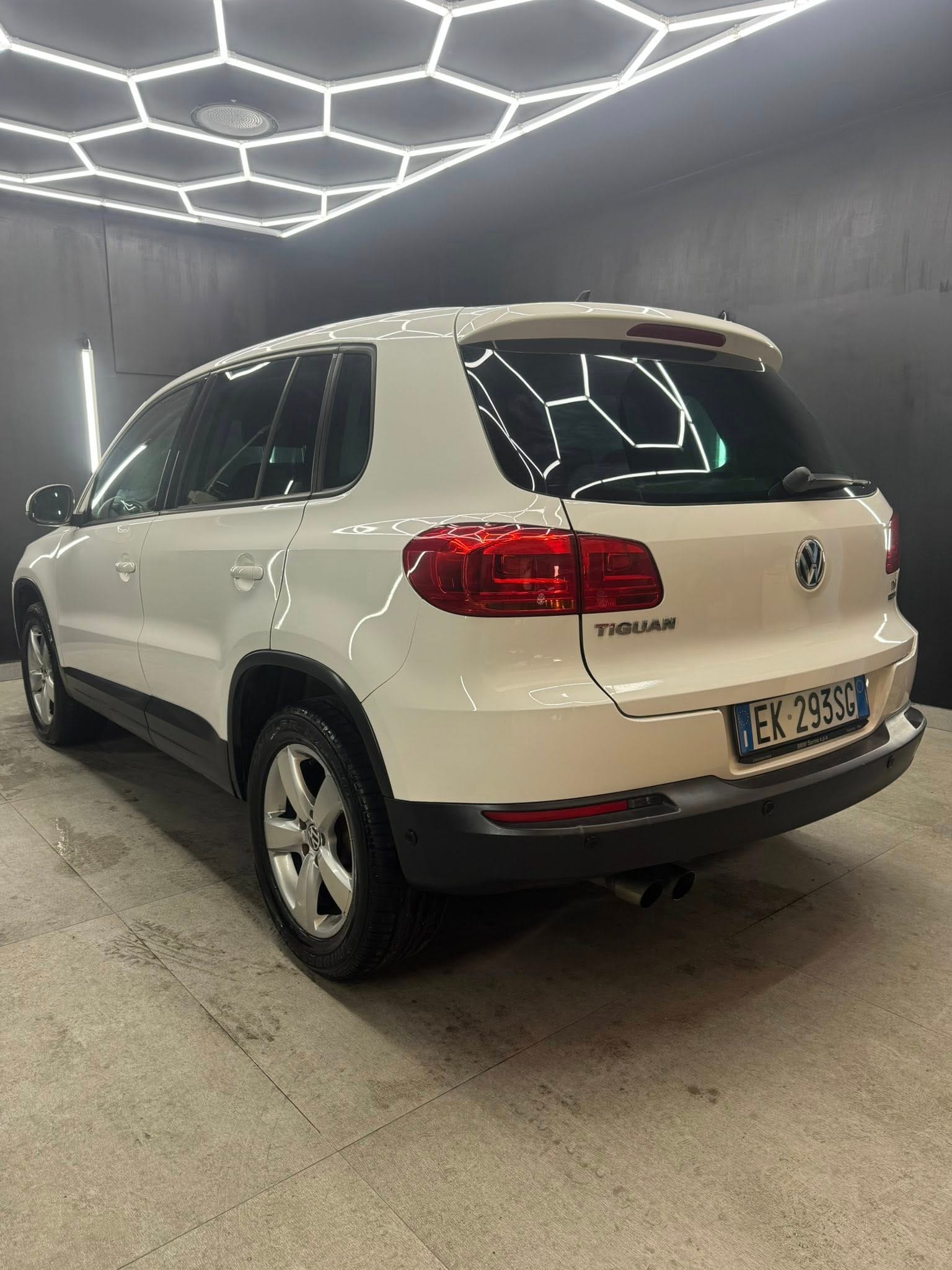 
VOLKSWAGENTiguan 1.4 TSI 122 CV Trend & Fun BlueMotion2011 full									
