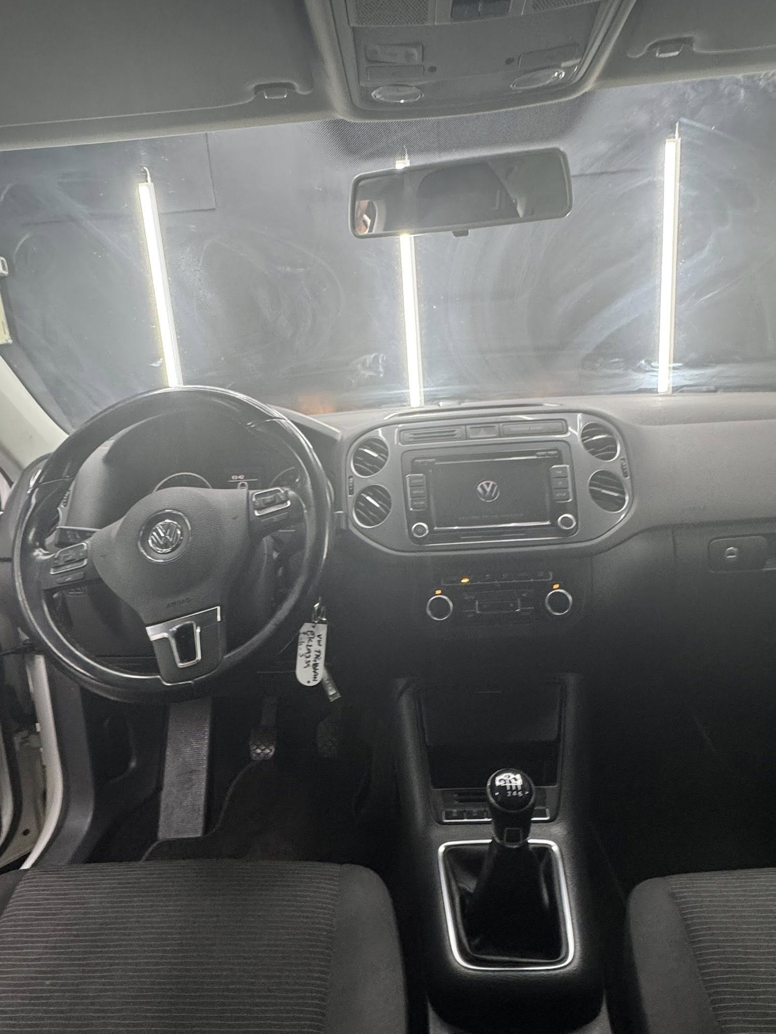 
VOLKSWAGENTiguan 1.4 TSI 122 CV Trend & Fun BlueMotion2011 full									