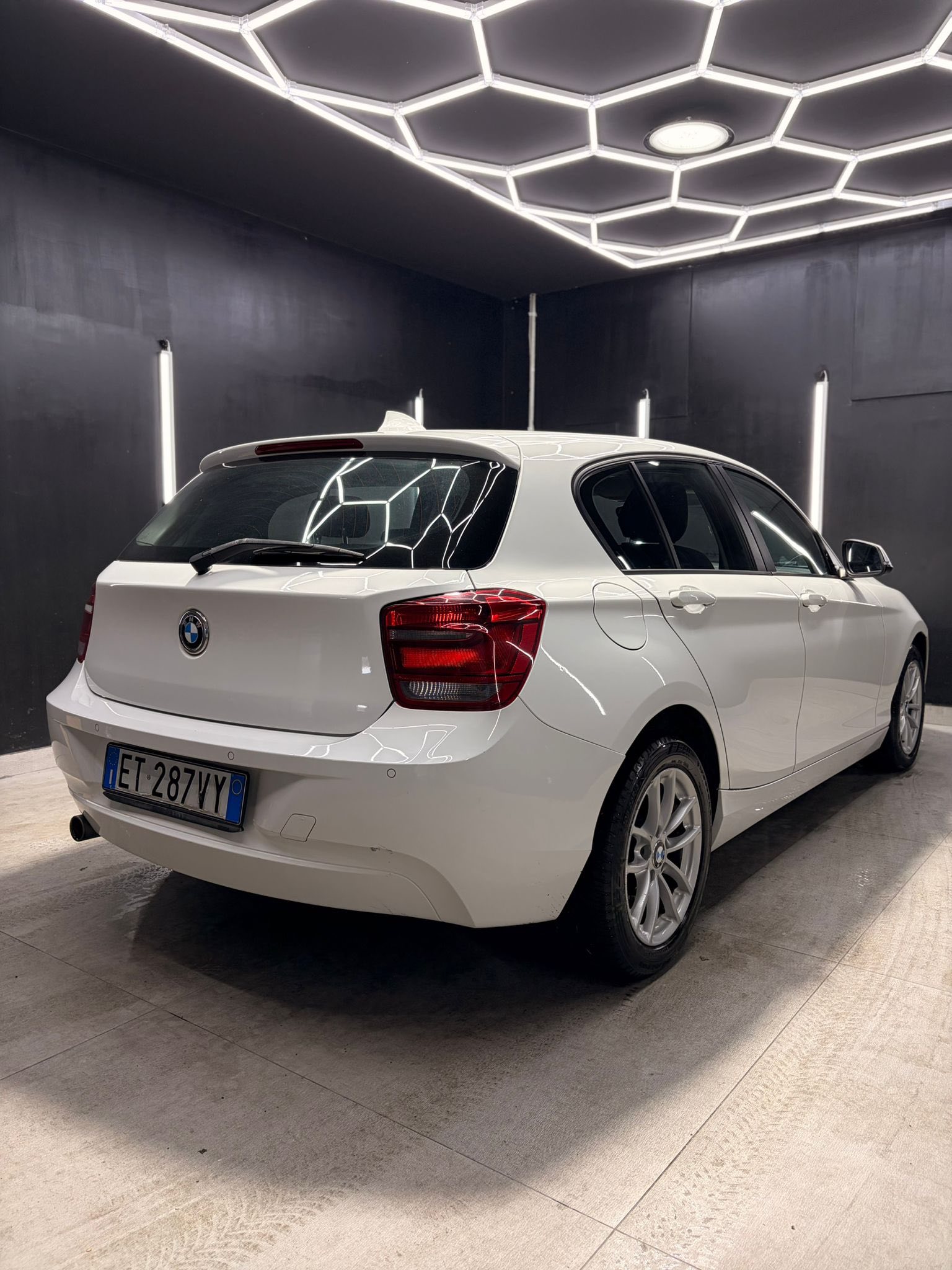 
BMWSerie 1 116d 5P Urban2014 full									