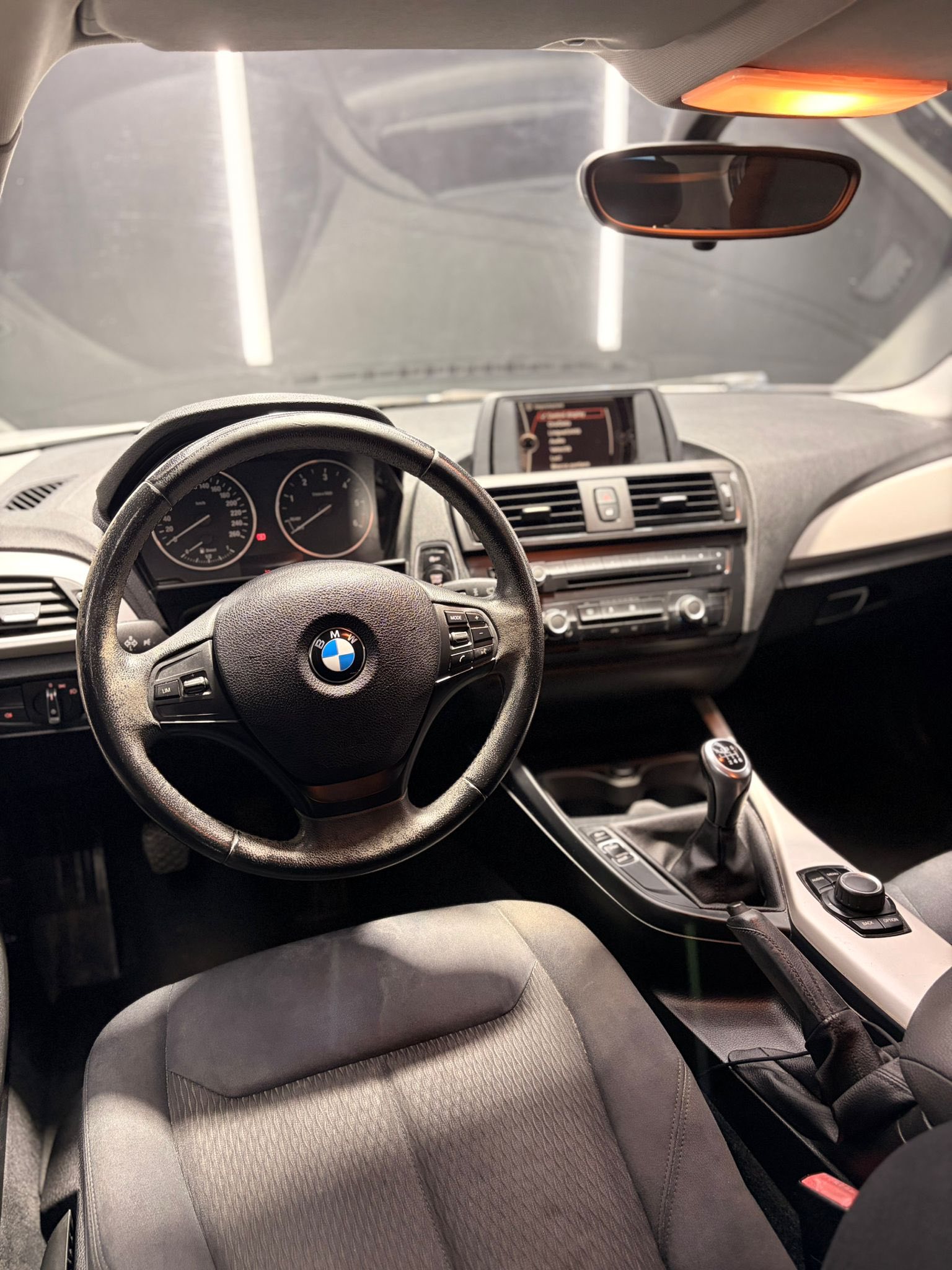 
BMWSerie 1 116d 5P Urban2014 full									