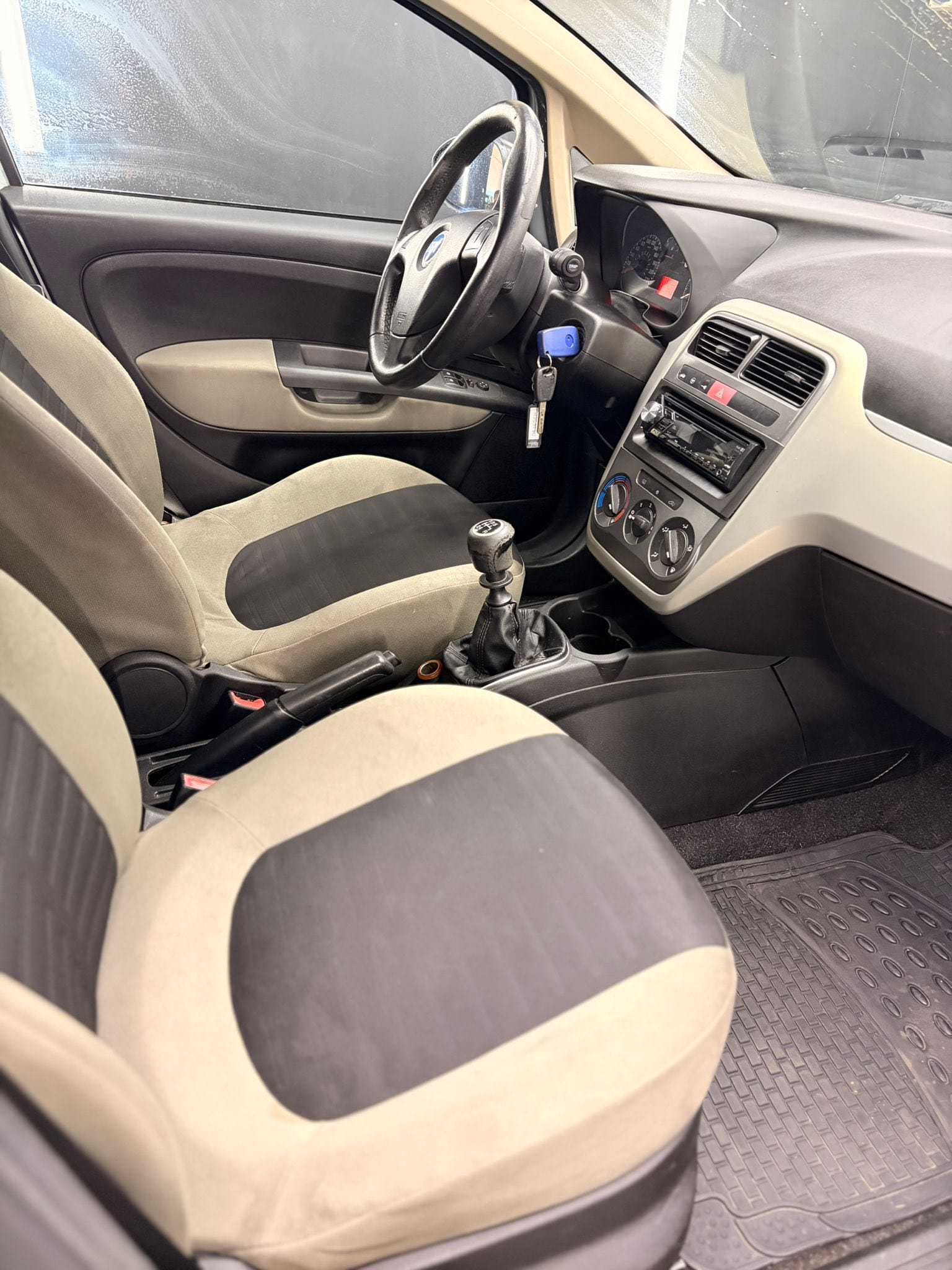 
FIATGrande Punto 5p 1.2 Active 65cv full									
