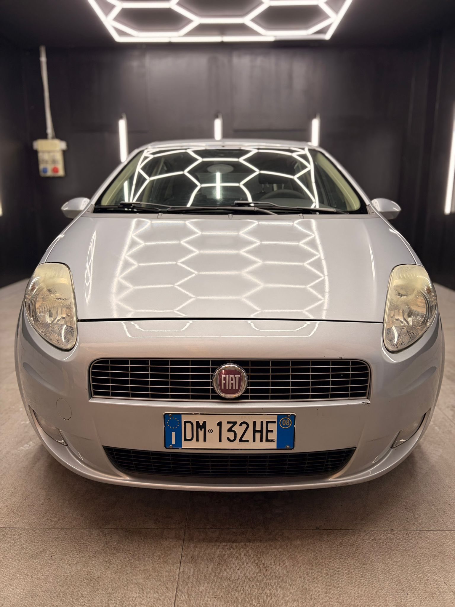 
FIATGrande Punto 1.2 5p Fun2008 full									