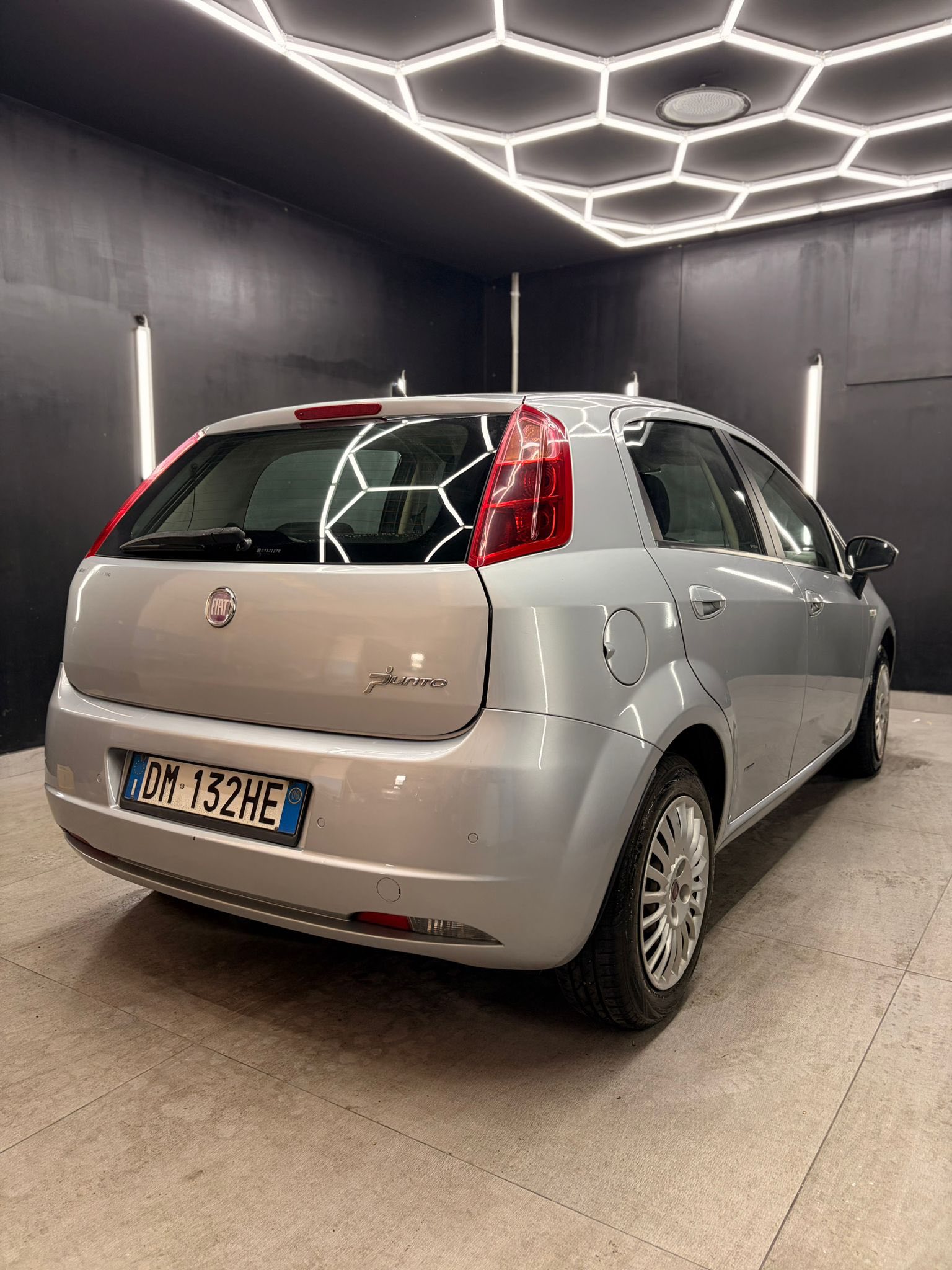 
FIATGrande Punto 1.2 5p Fun2008 full									
