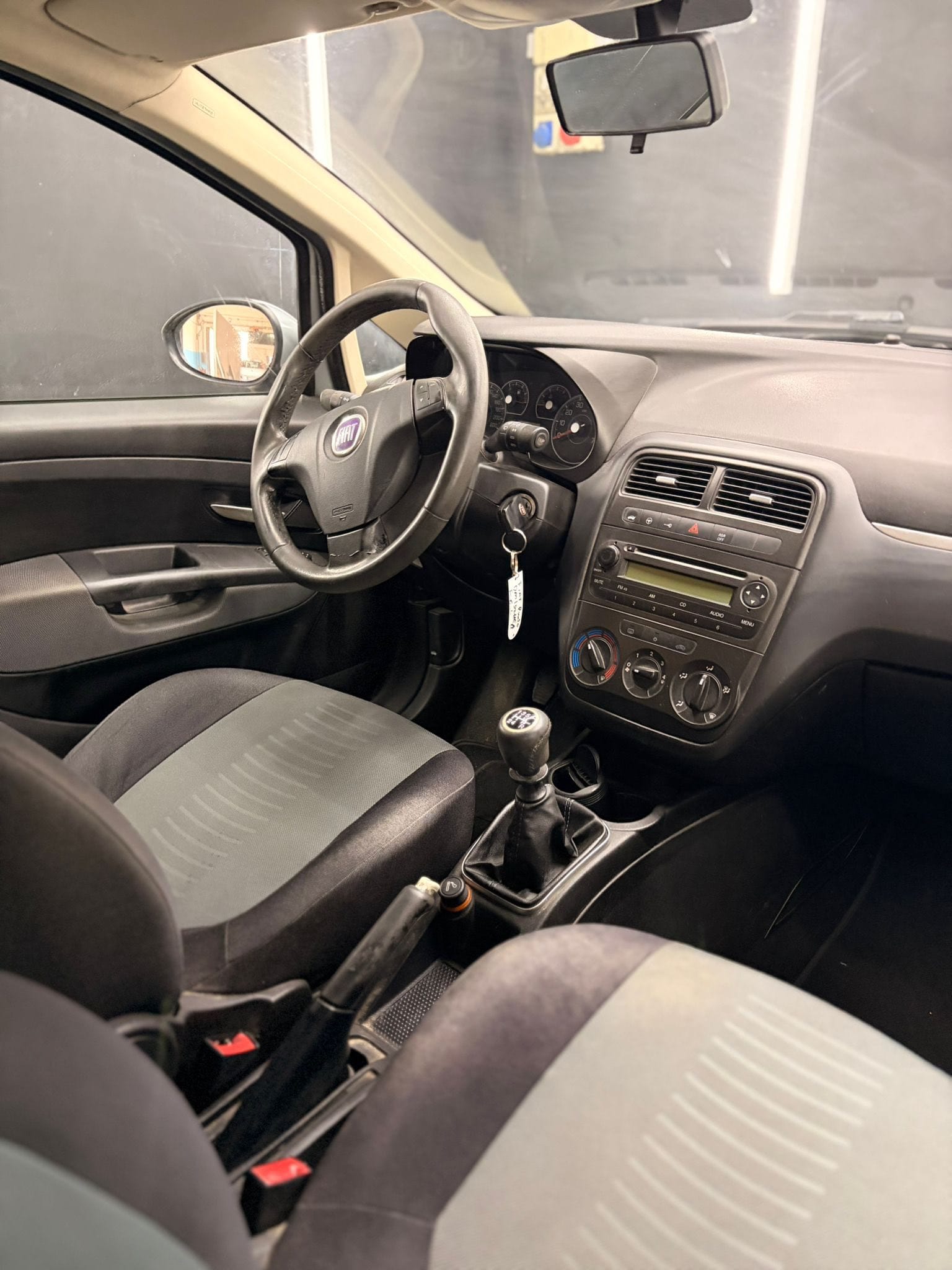 
FIATGrande Punto 1.2 5p Fun2008 full									