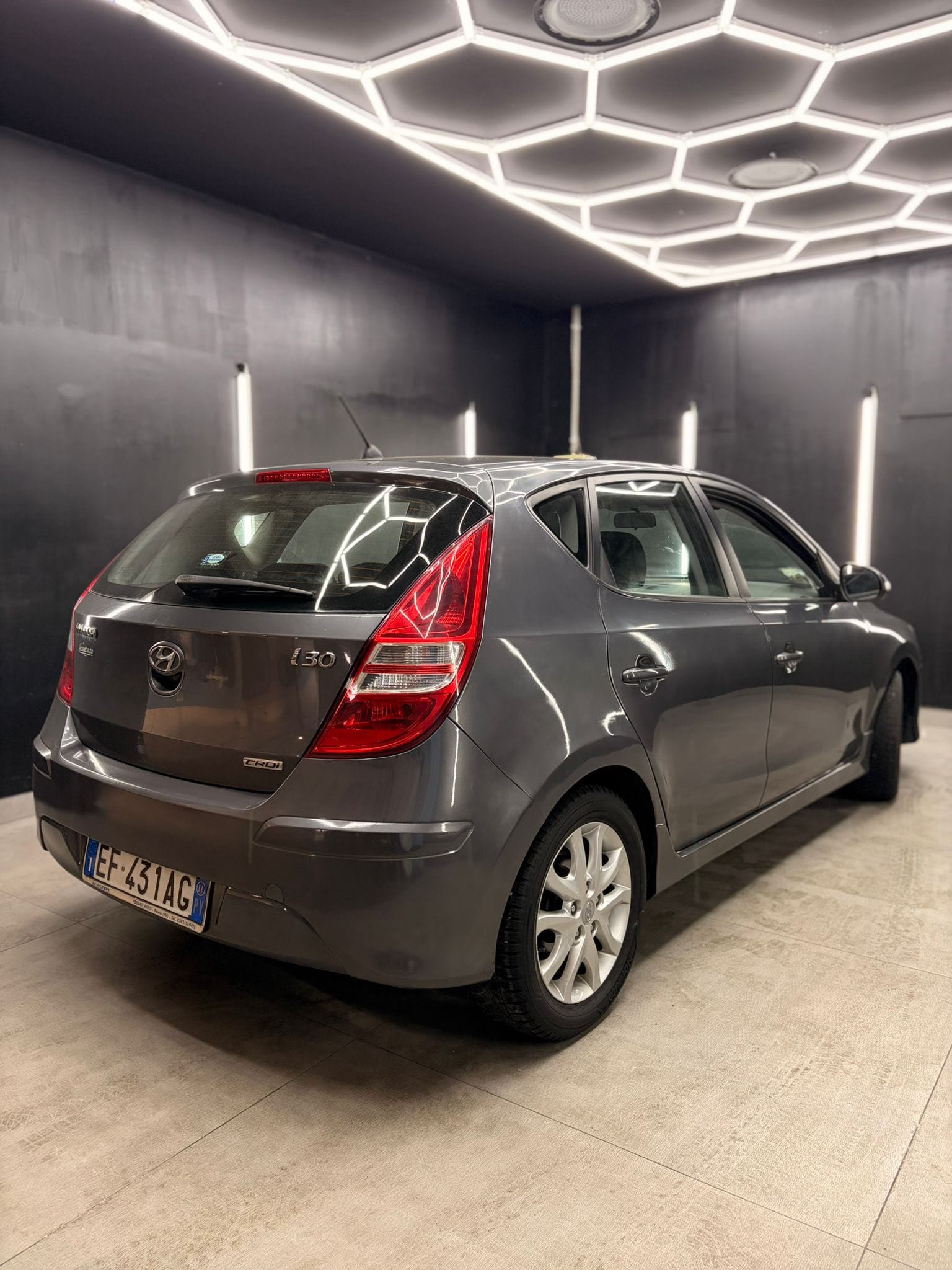 
HYUNDAIi30 1.6 crdi Comfort2011 full									