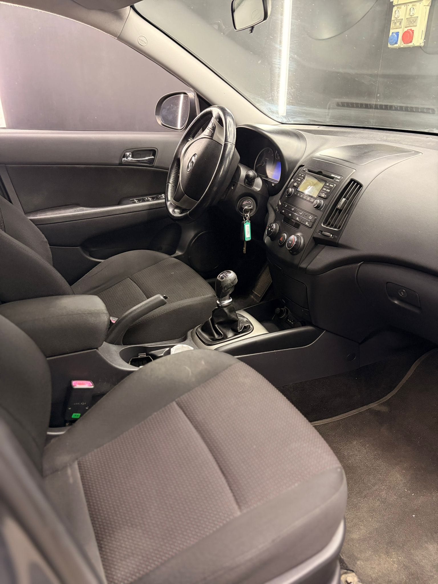 
HYUNDAIi30 1.6 crdi Comfort2011 full									