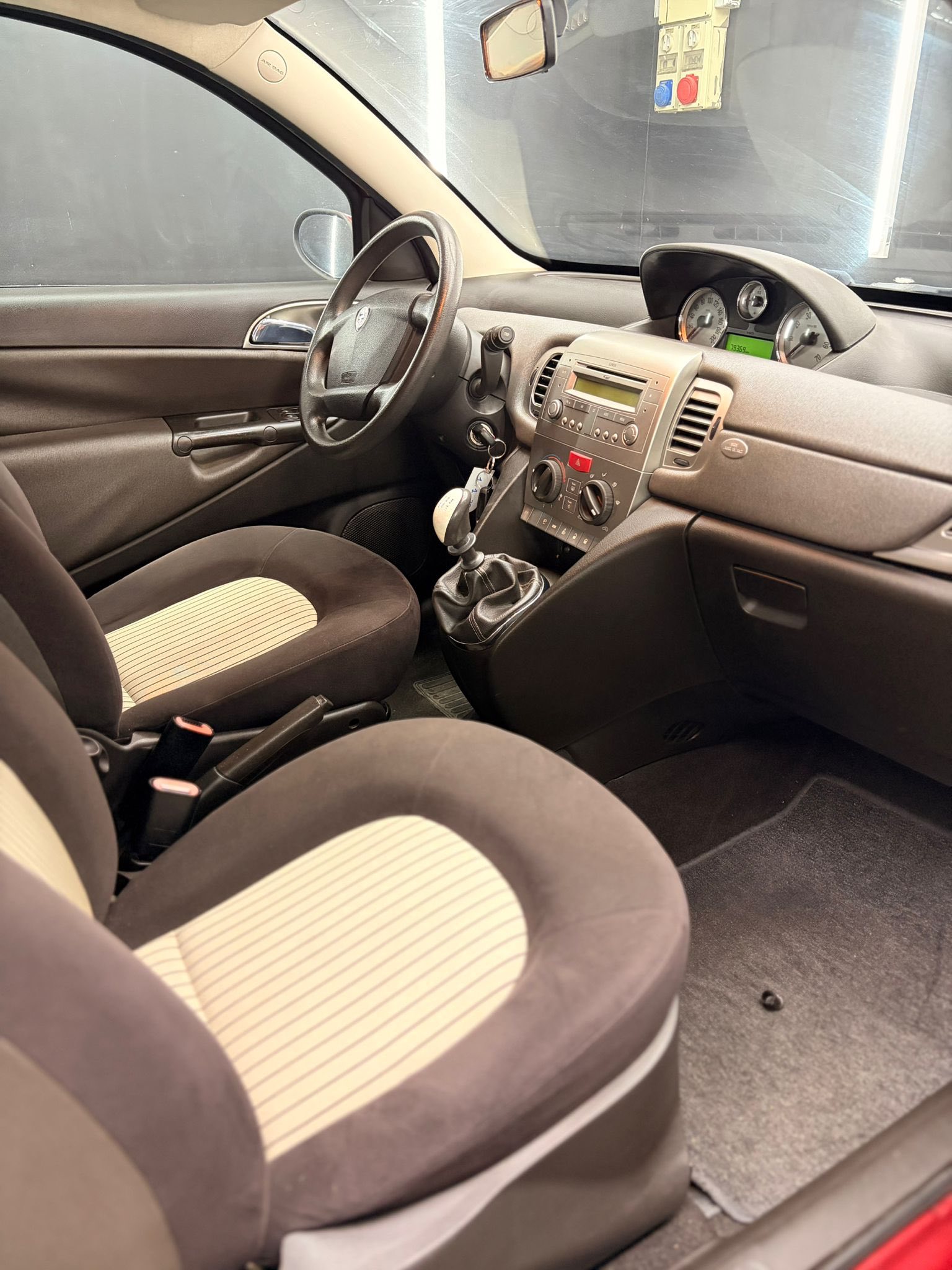 
LANCIAYpsilon 1.2 ModaMilano full									