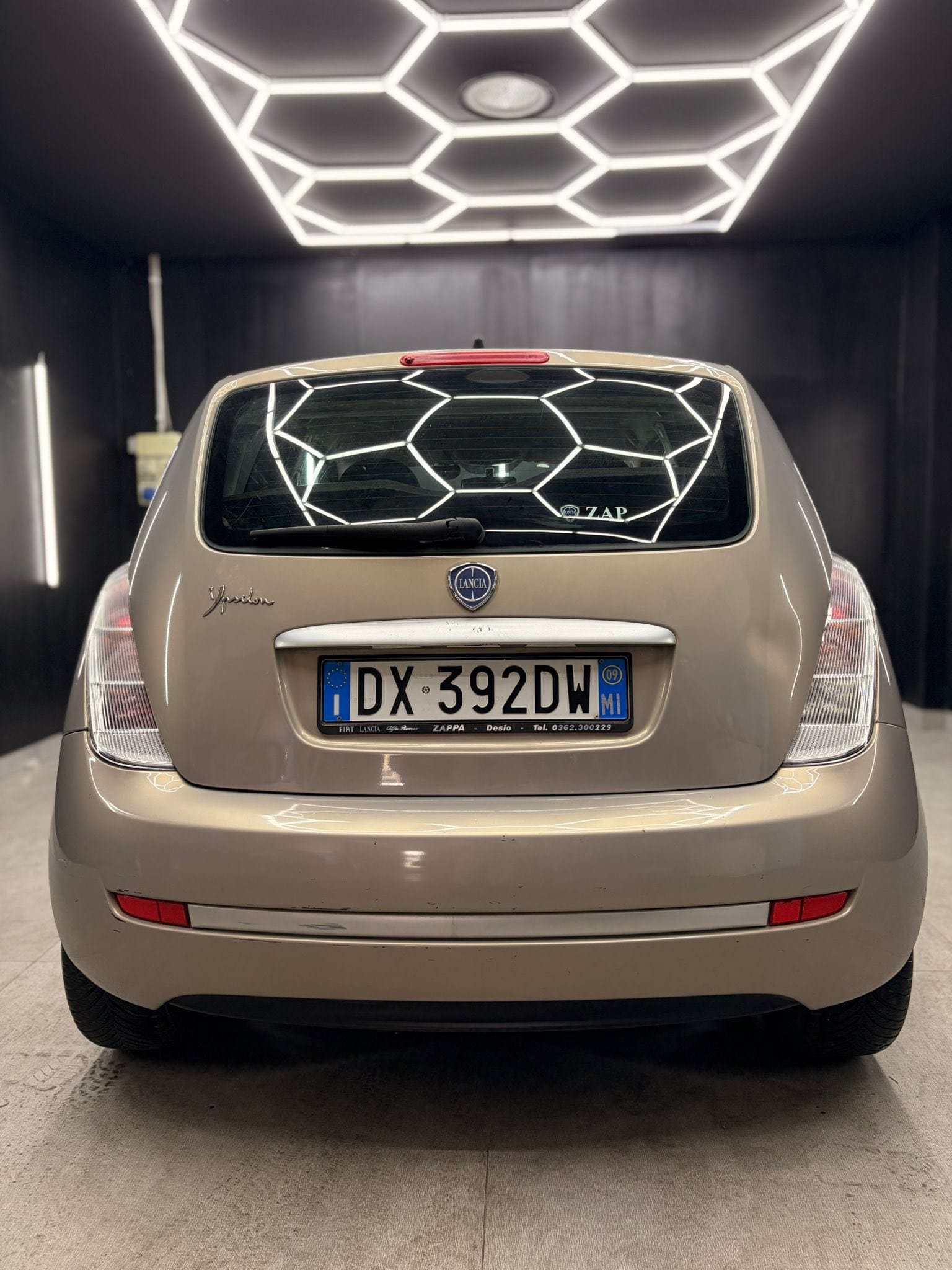 
LANCIAYpsilon 1.4 8v Argento ecochic Gpl2009 full									