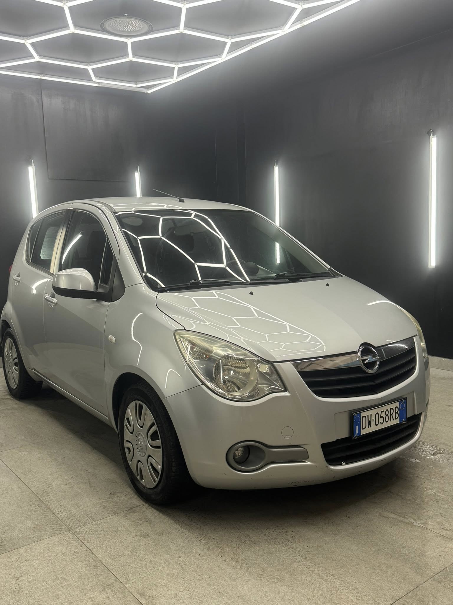 
OPELAgila 1.2 16V 86CV Enjoy2009 full									